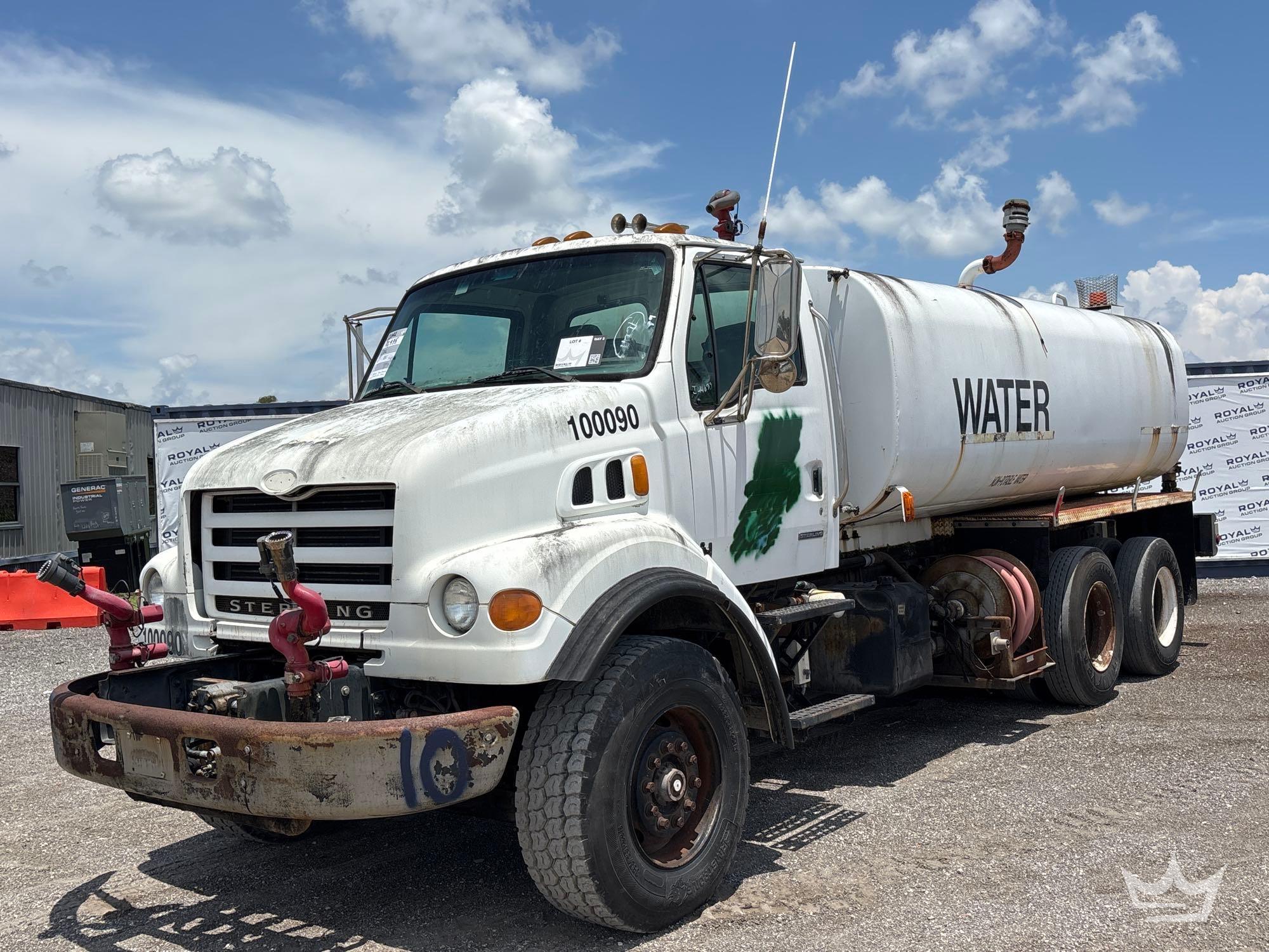 Photo of 2002 Sterling L7500