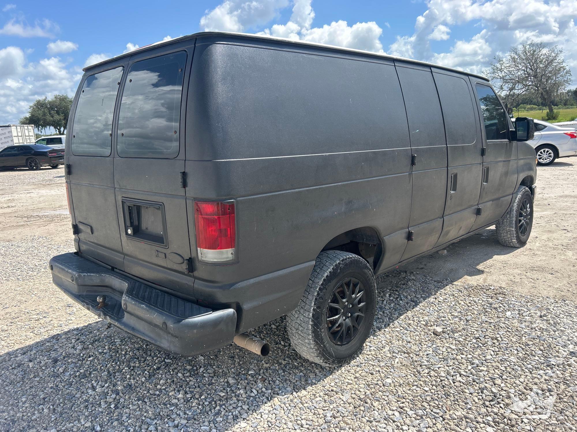 2010 Ford E350