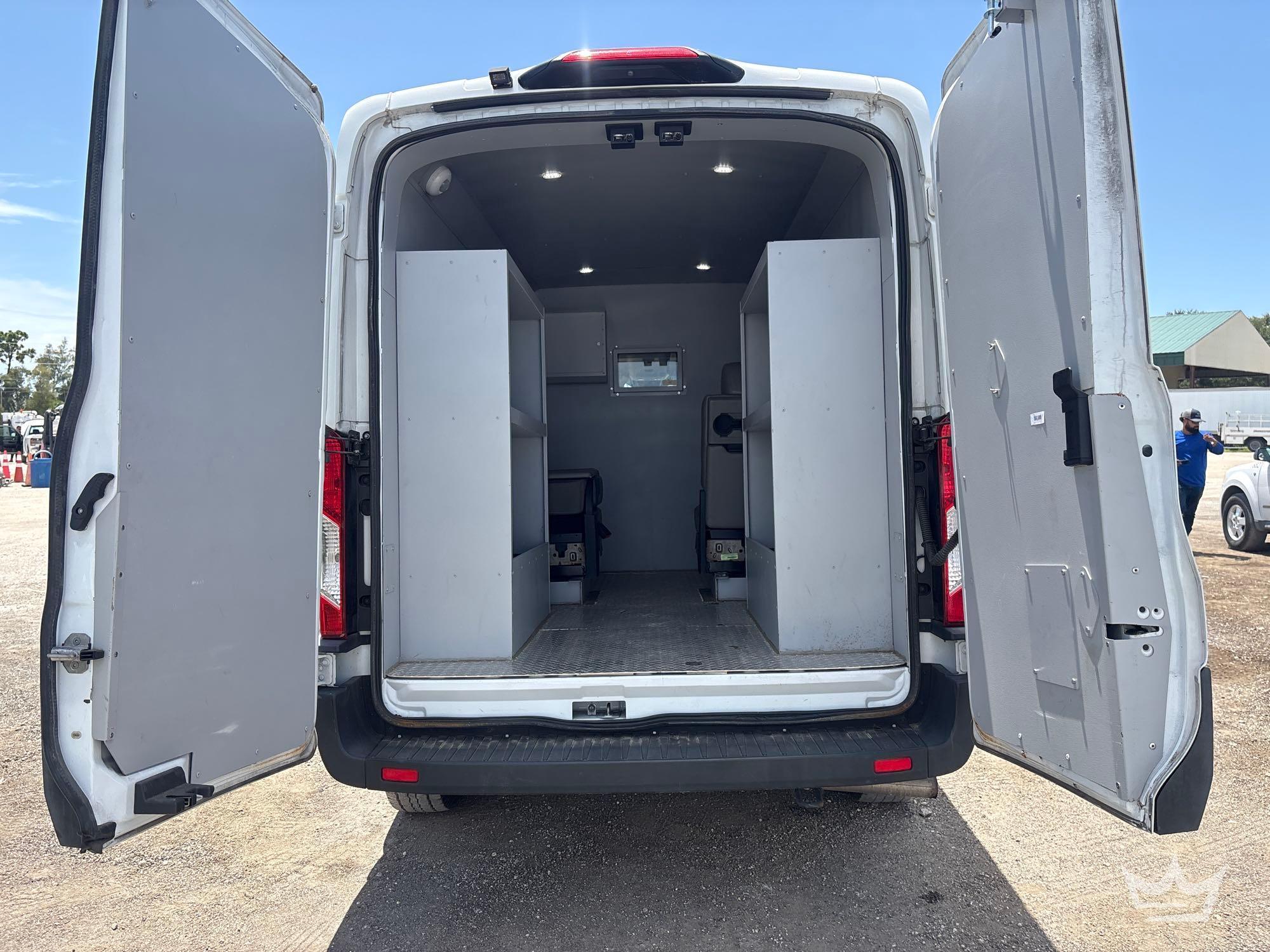 2022 Ford TRANSIT