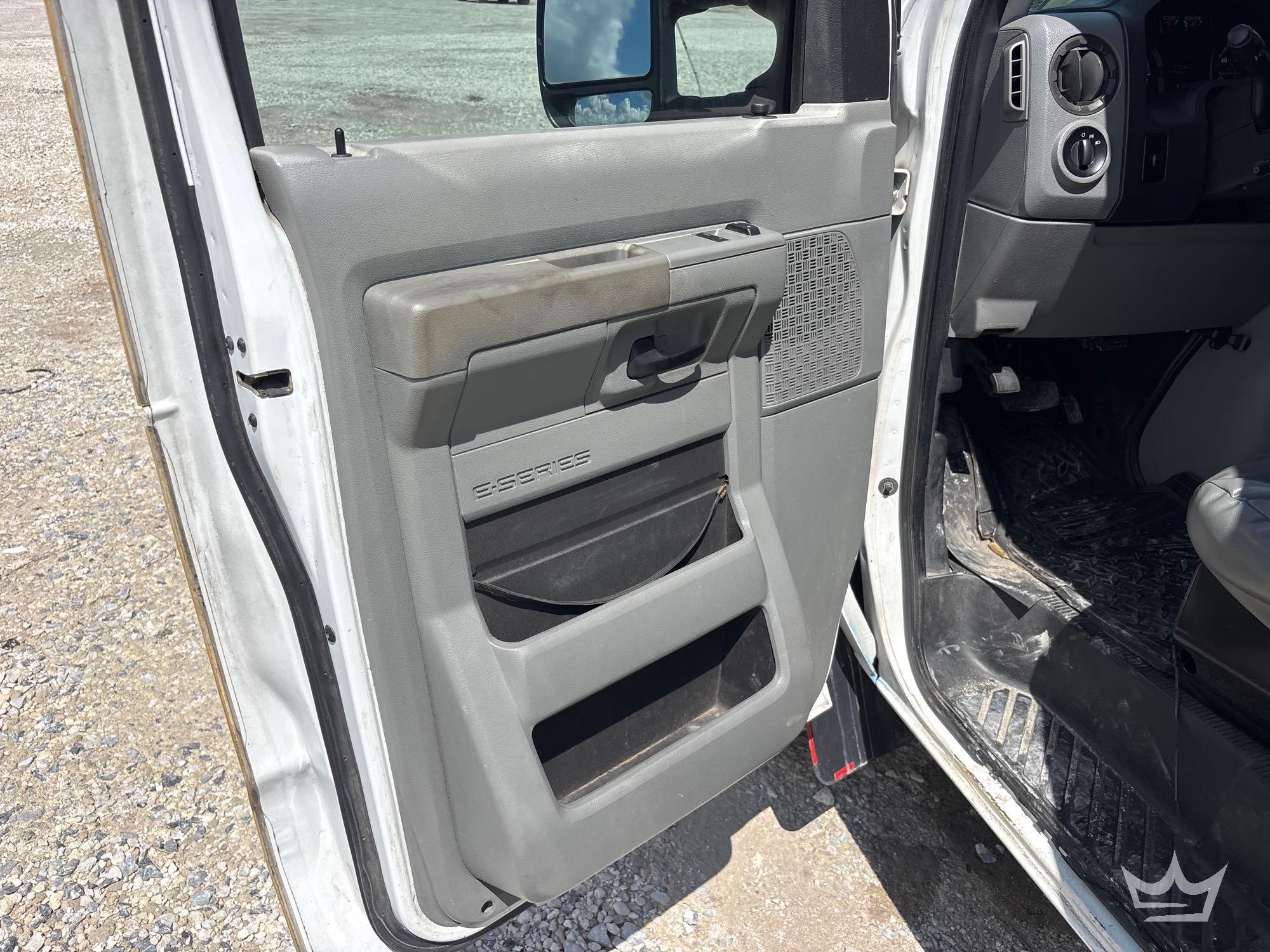 2013 Ford E-250