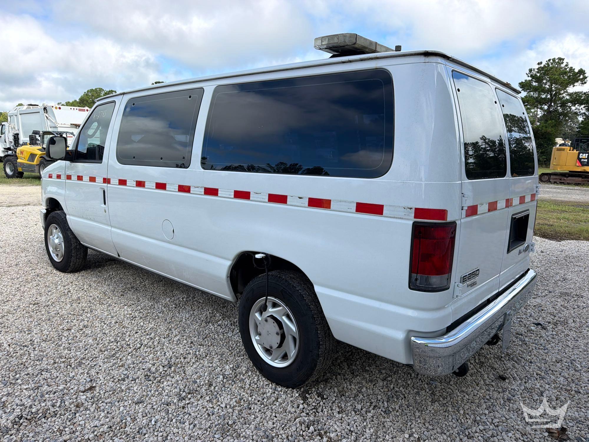 2012 Ford E-150