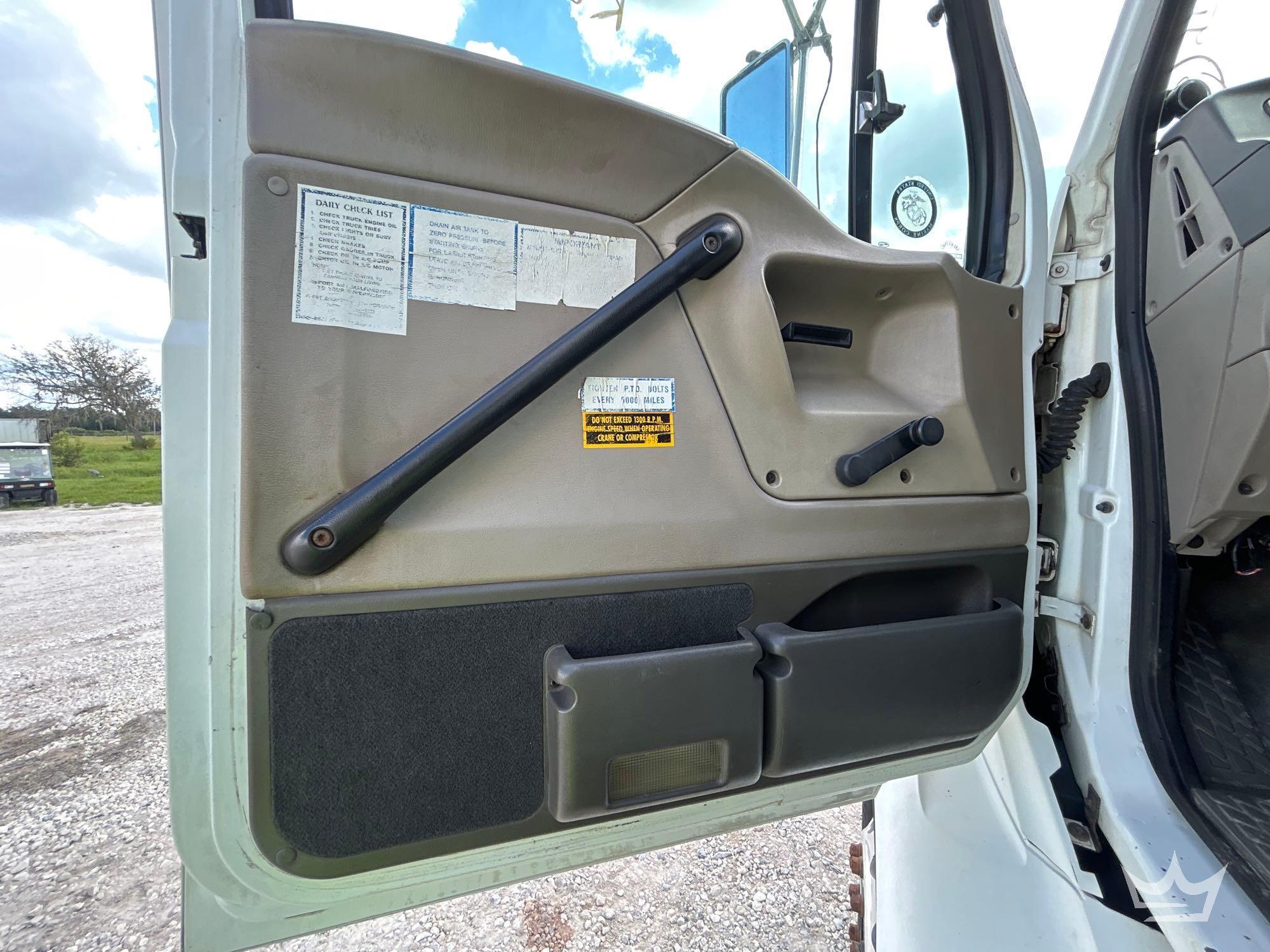 2004 Sterling L8500