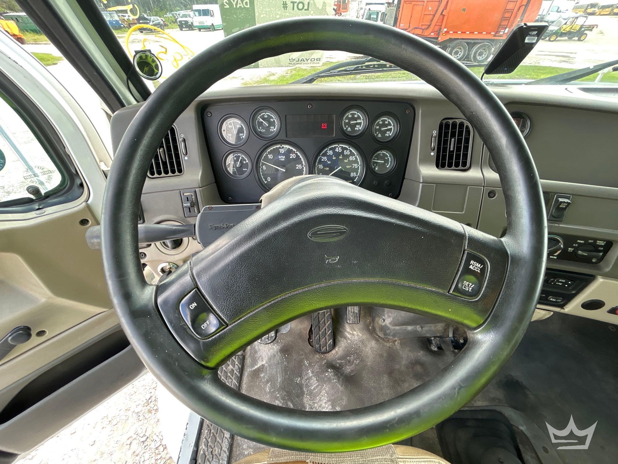 2004 Sterling L8500