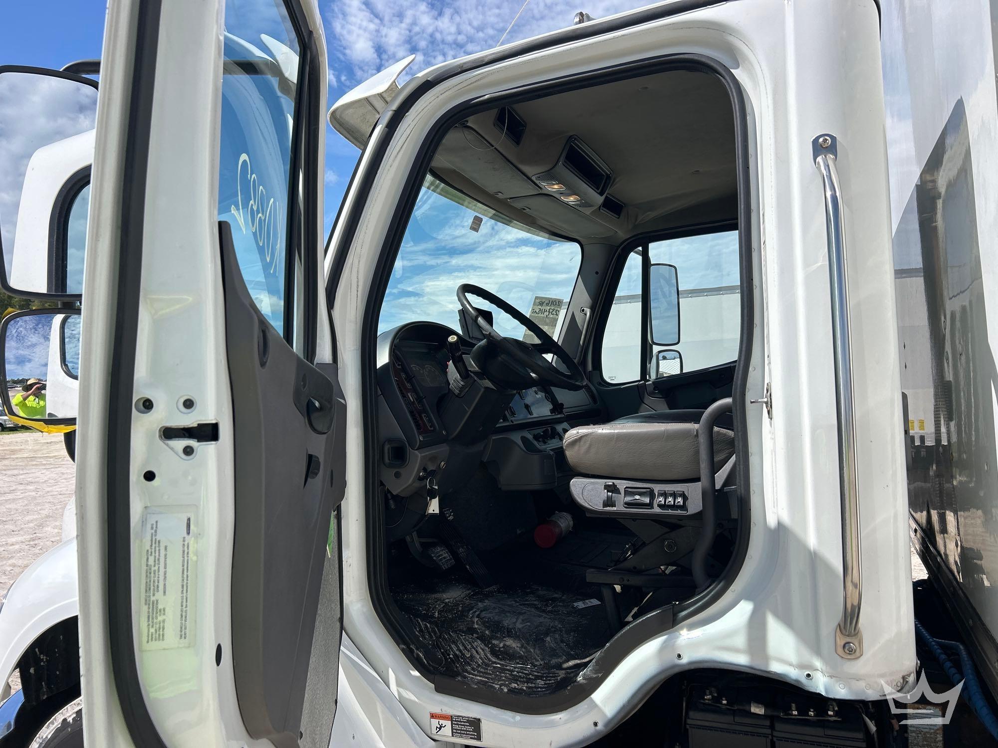 2016 Freightliner M2 106
