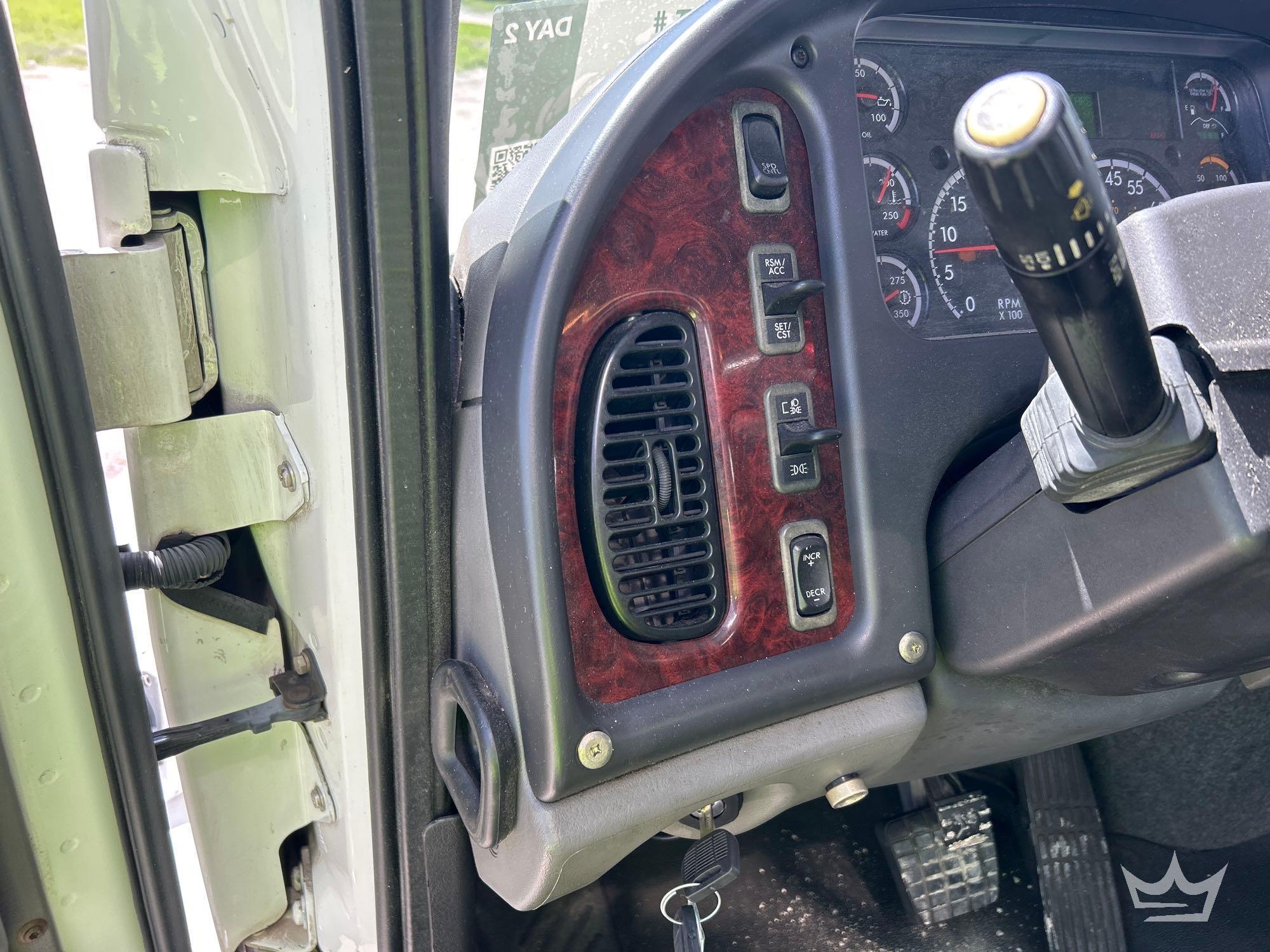 2016 Freightliner M2 106