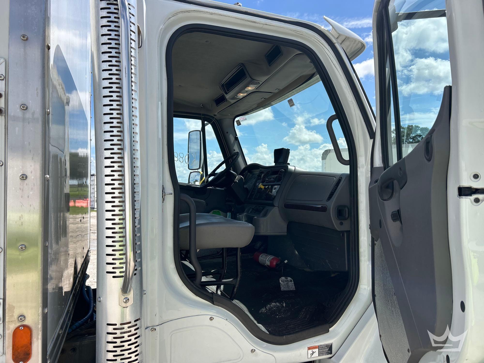 2016 Freightliner M2 106