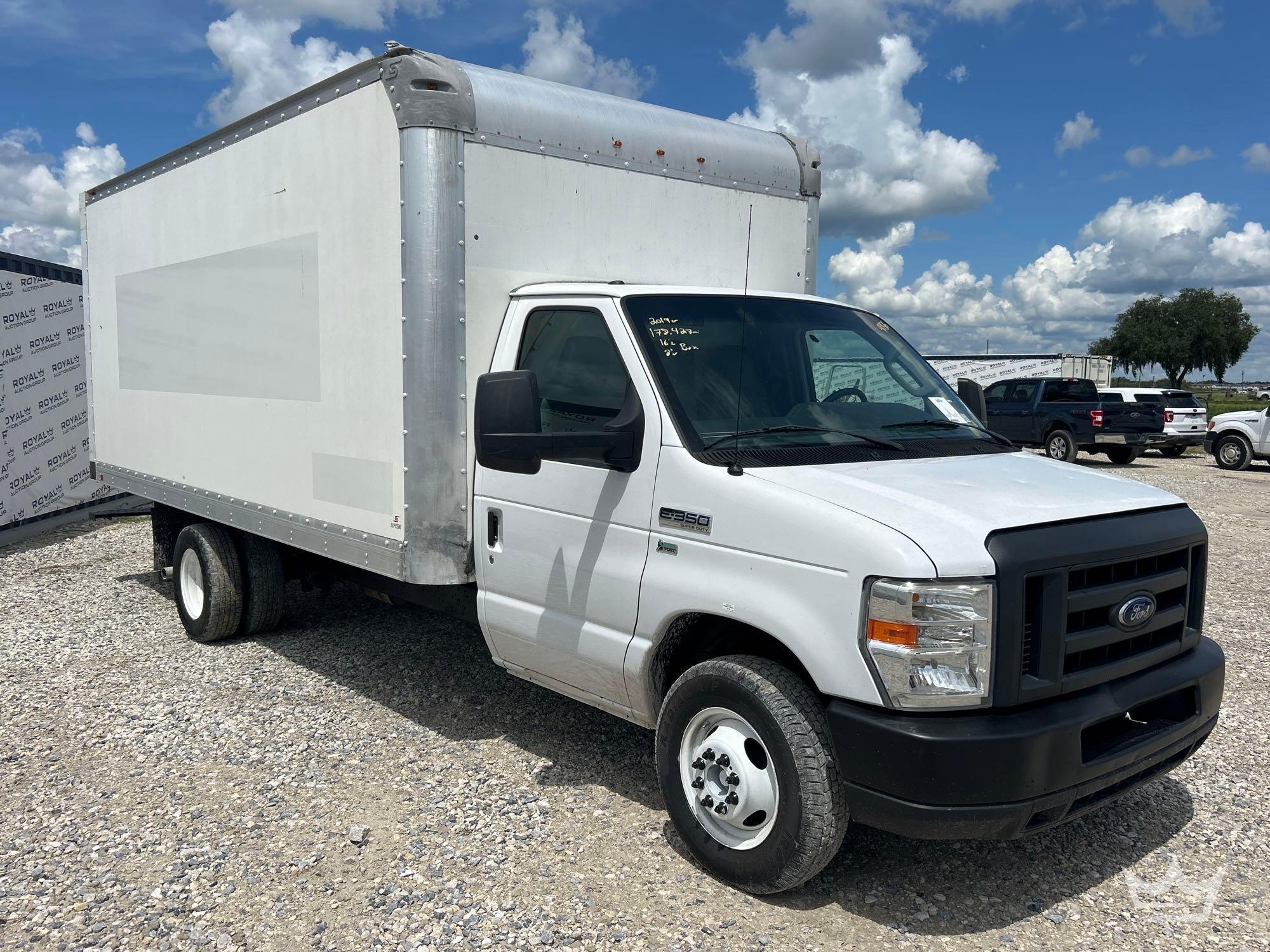 2019 Ford E350
