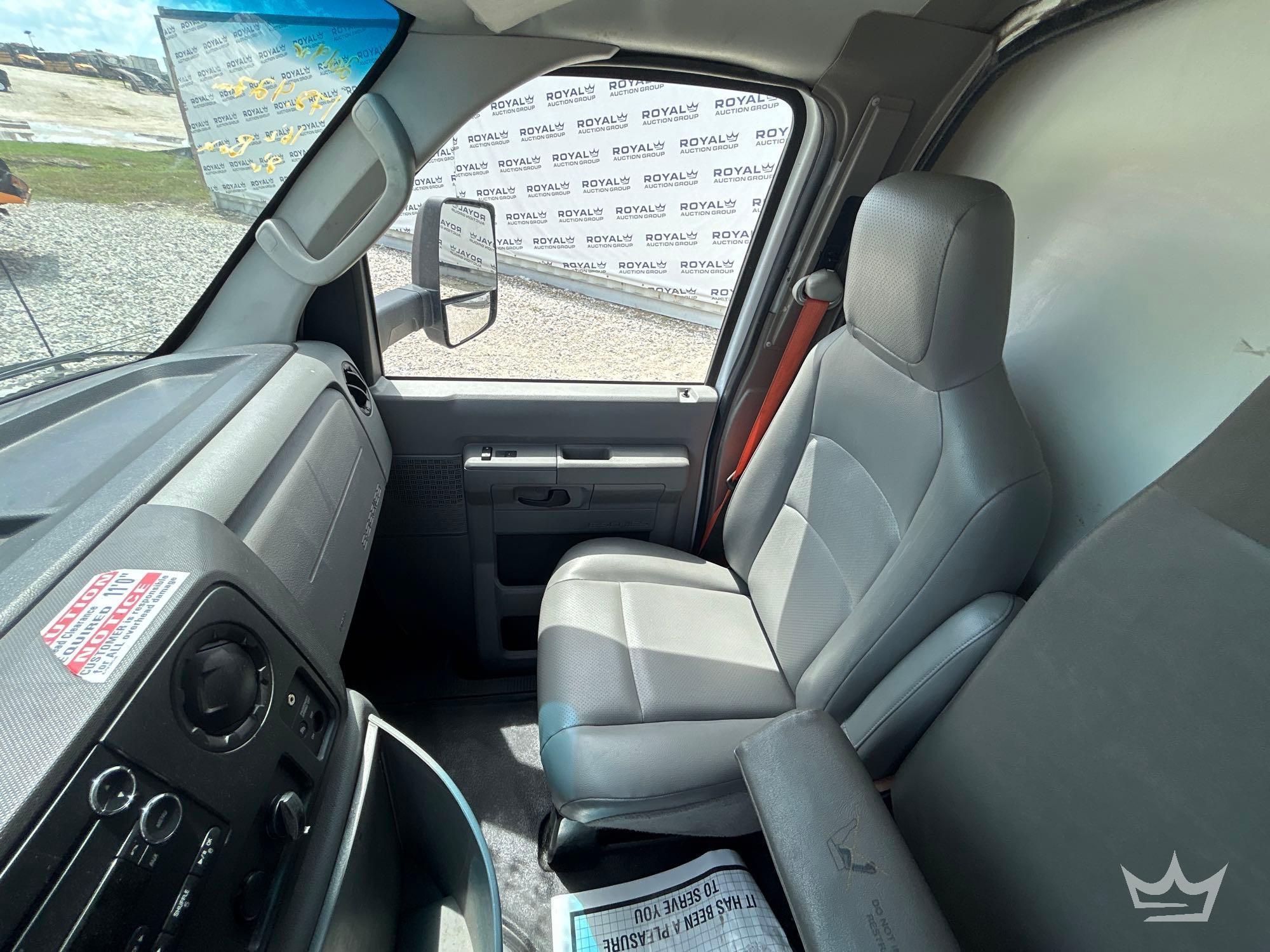 2019 Ford E350