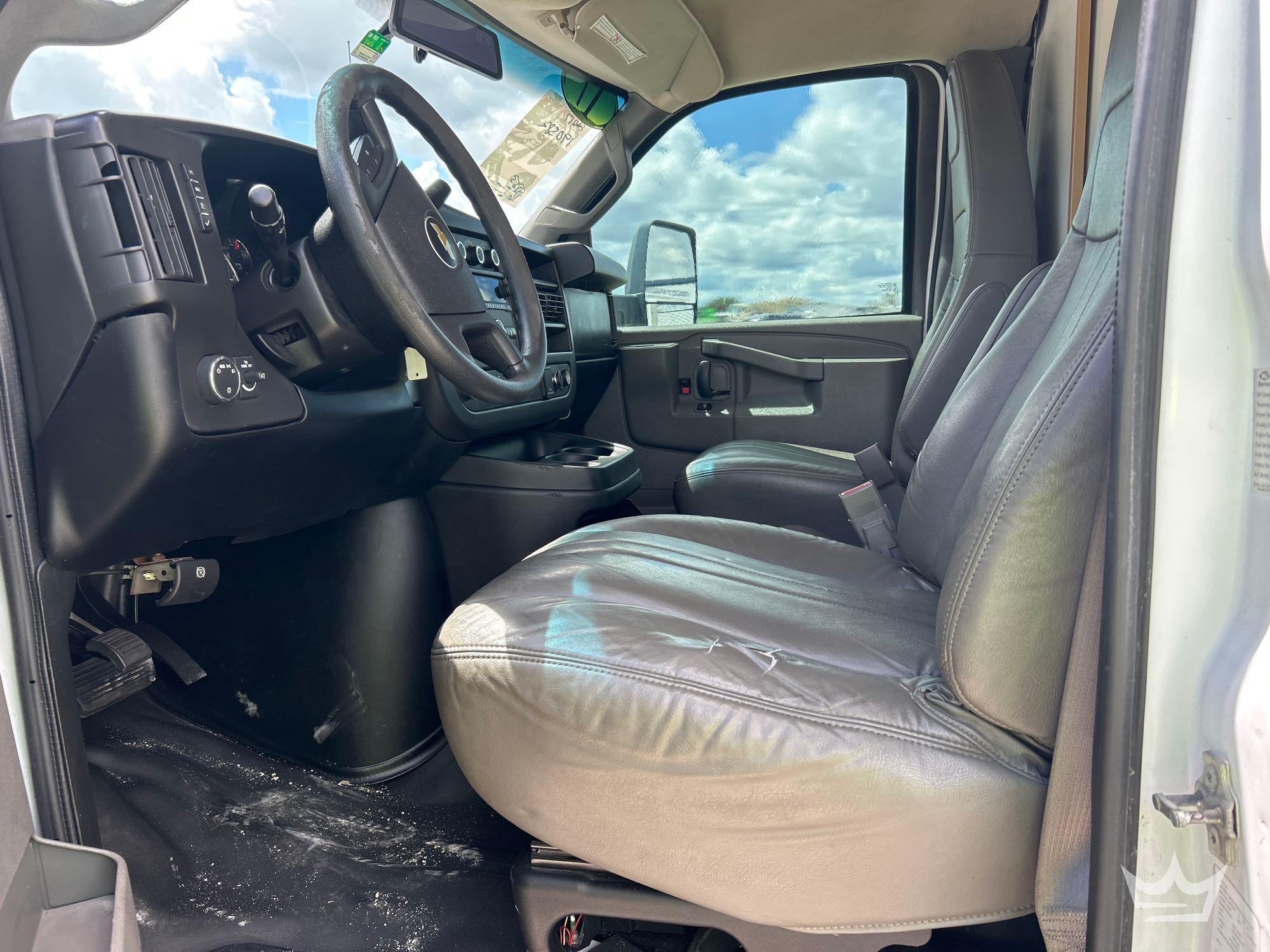 2017 Chevrolet EXPRESS 3500