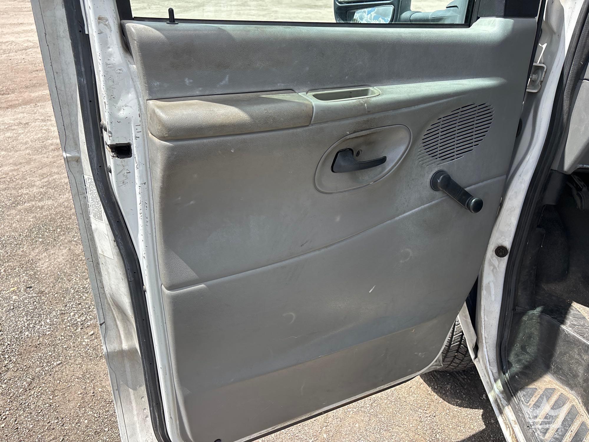 2005 Ford E-250