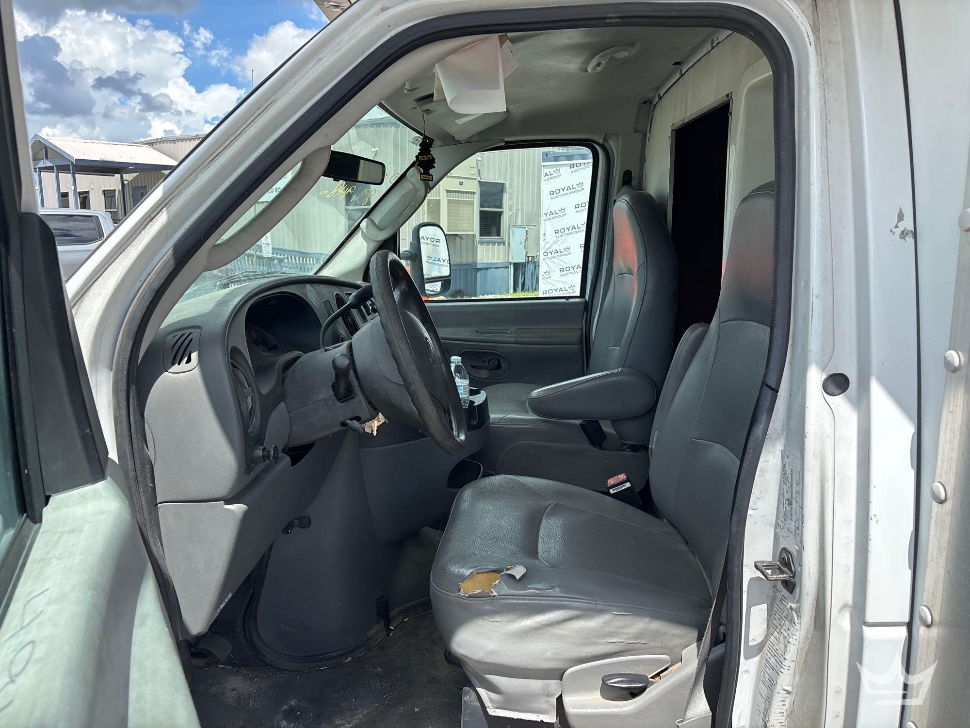 2005 Ford E-250