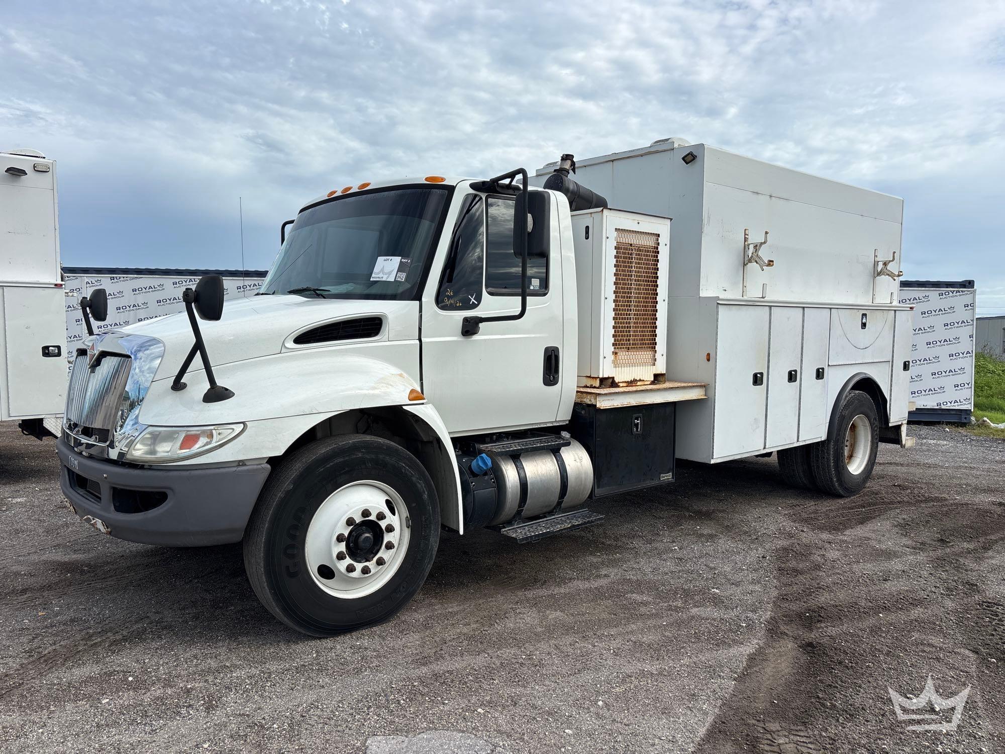 2018 International DURASTAR 4300