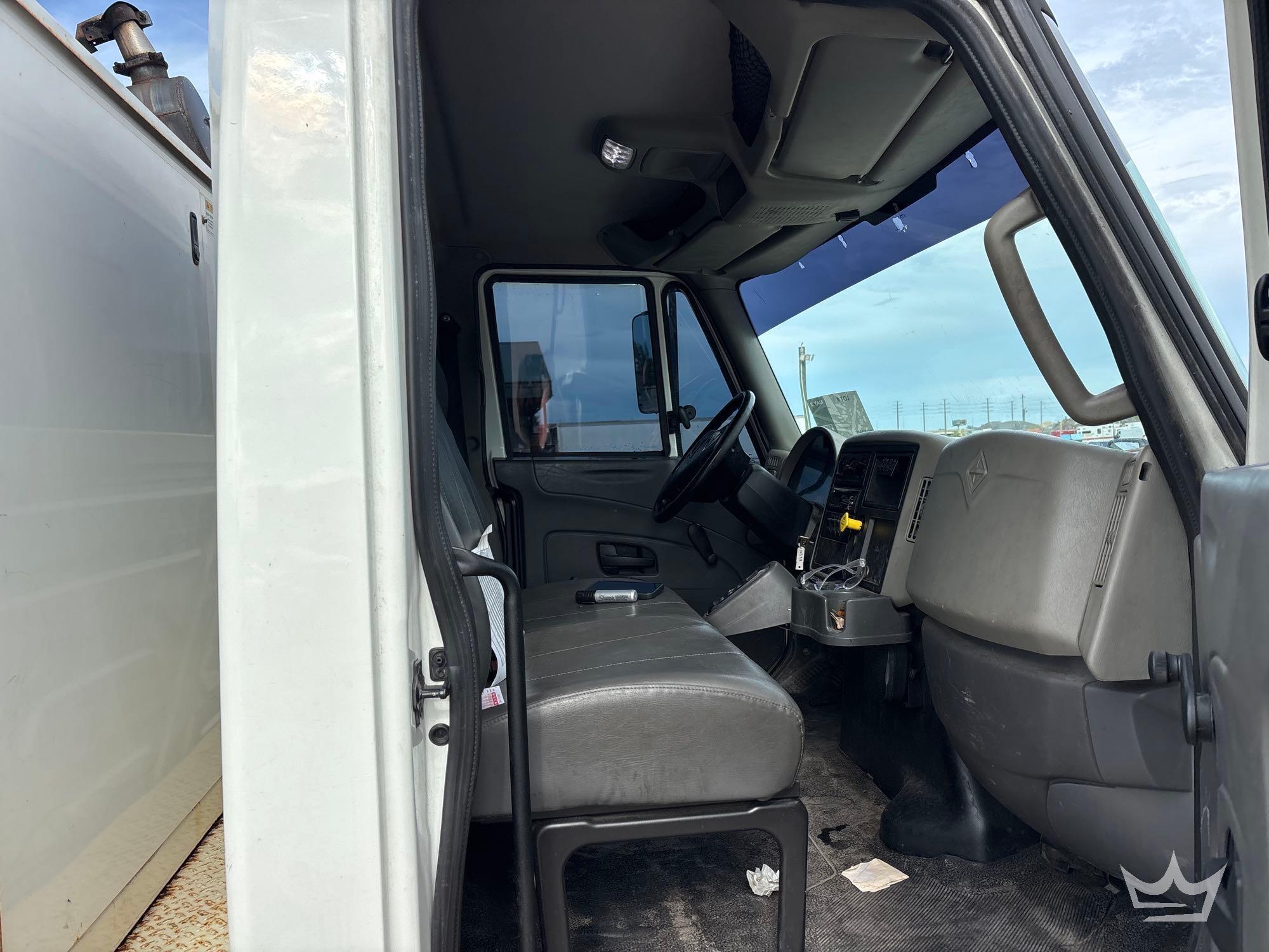 2018 International DURASTAR 4300