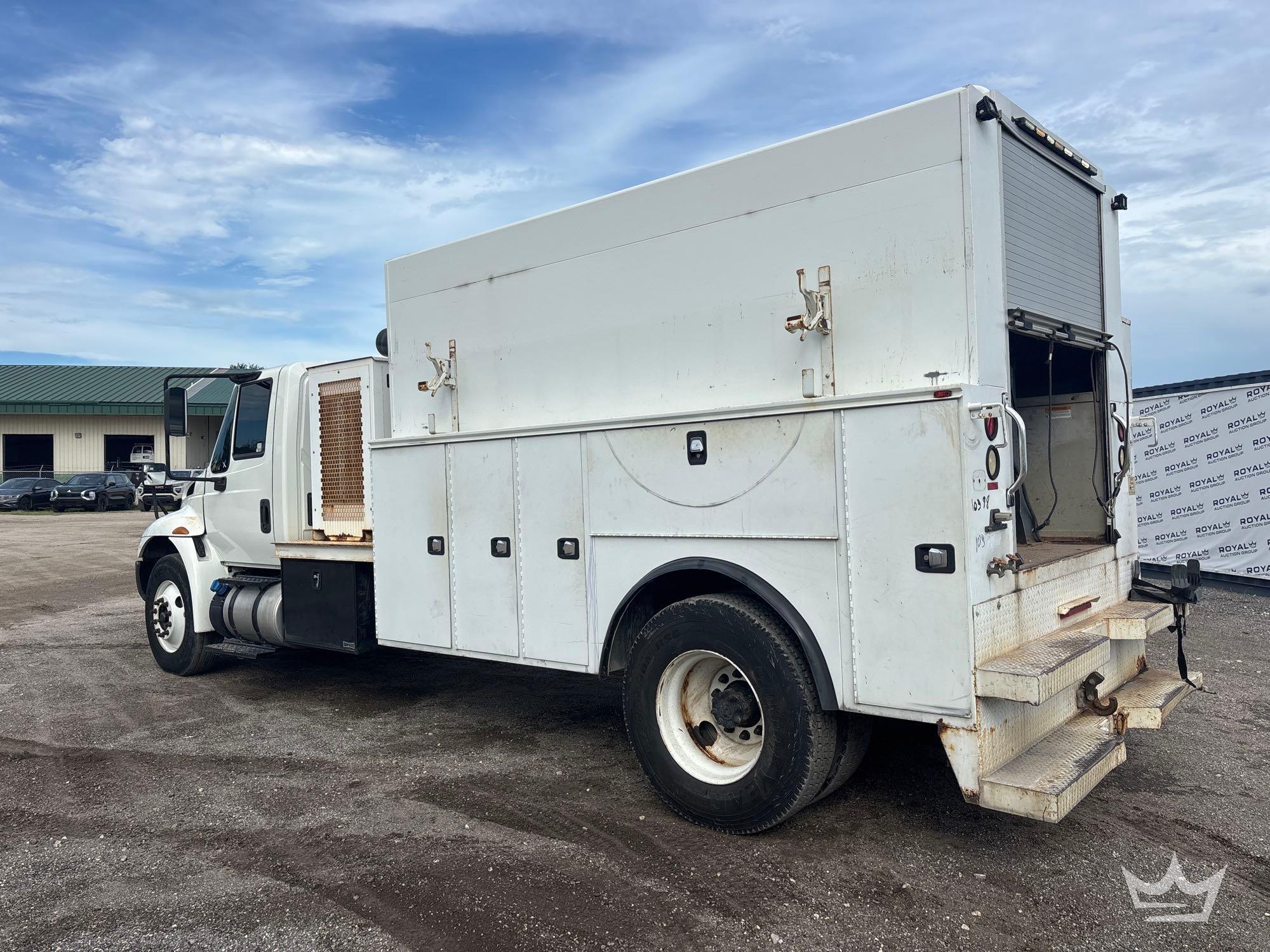 2018 International DURASTAR 4300