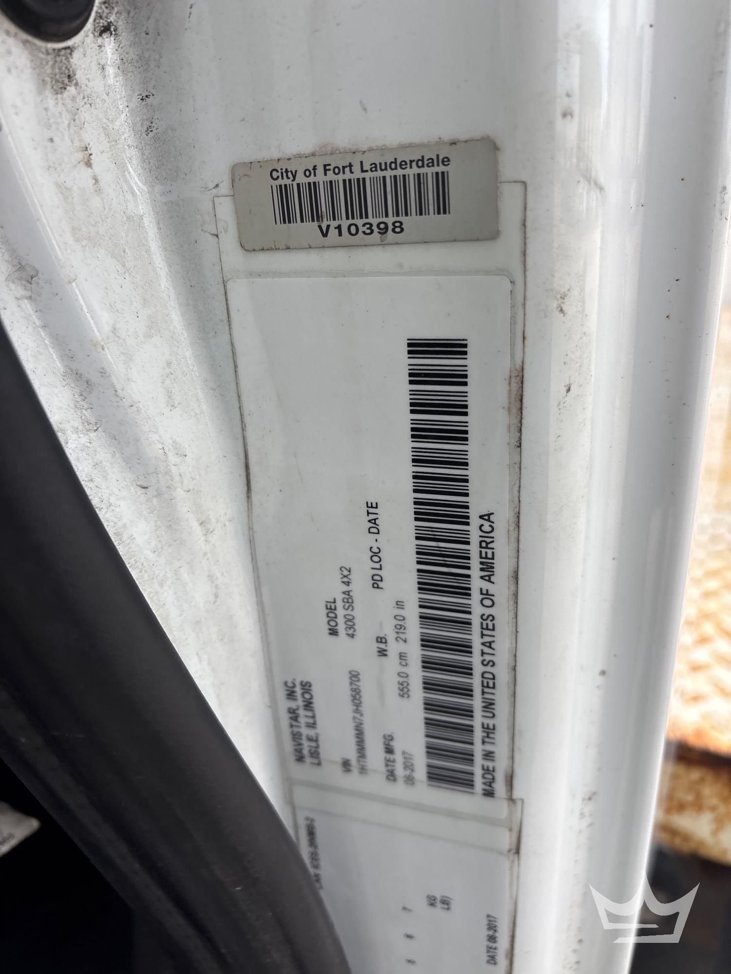 2018 International DURASTAR 4300