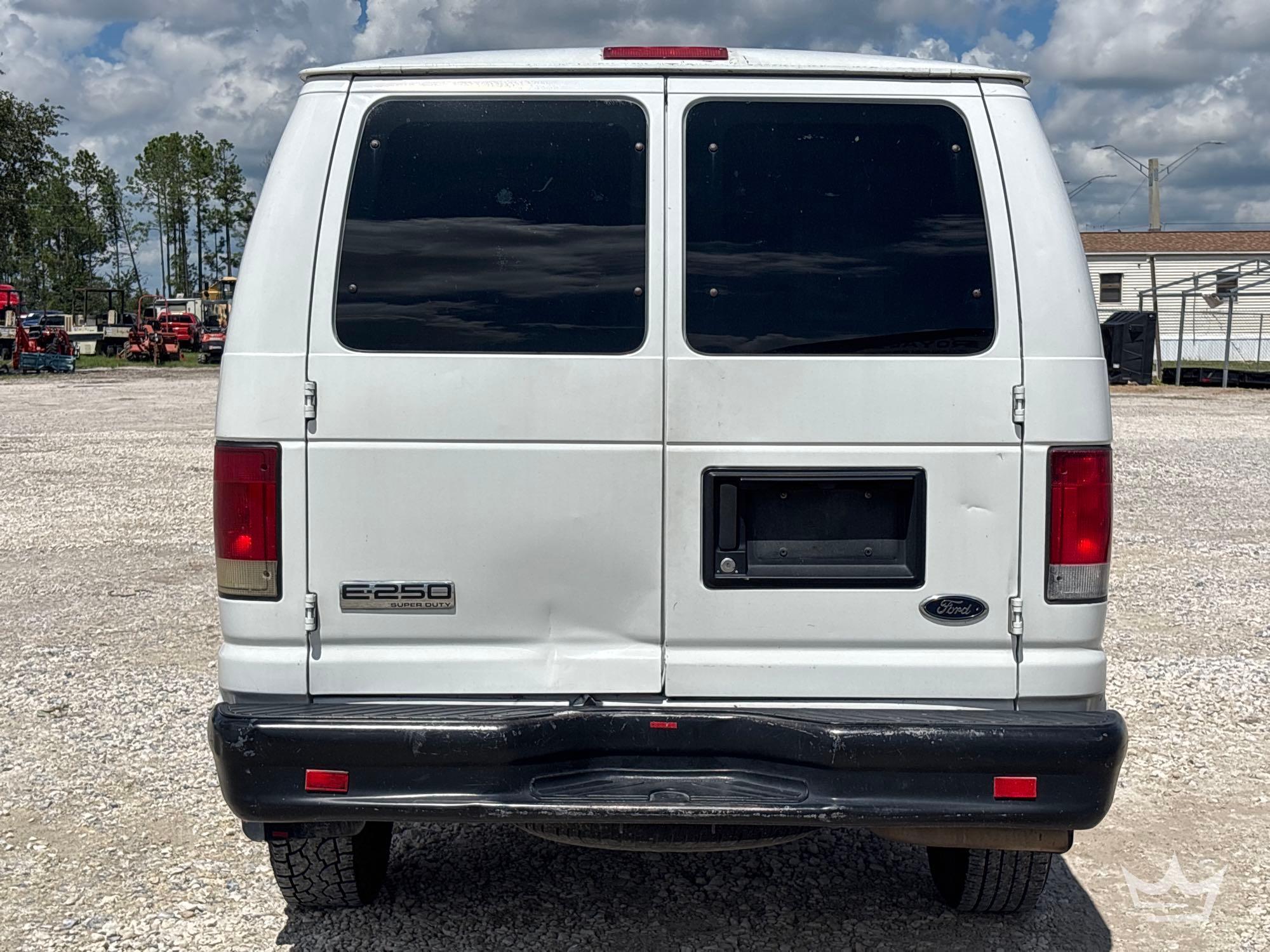 2013 Ford E-250