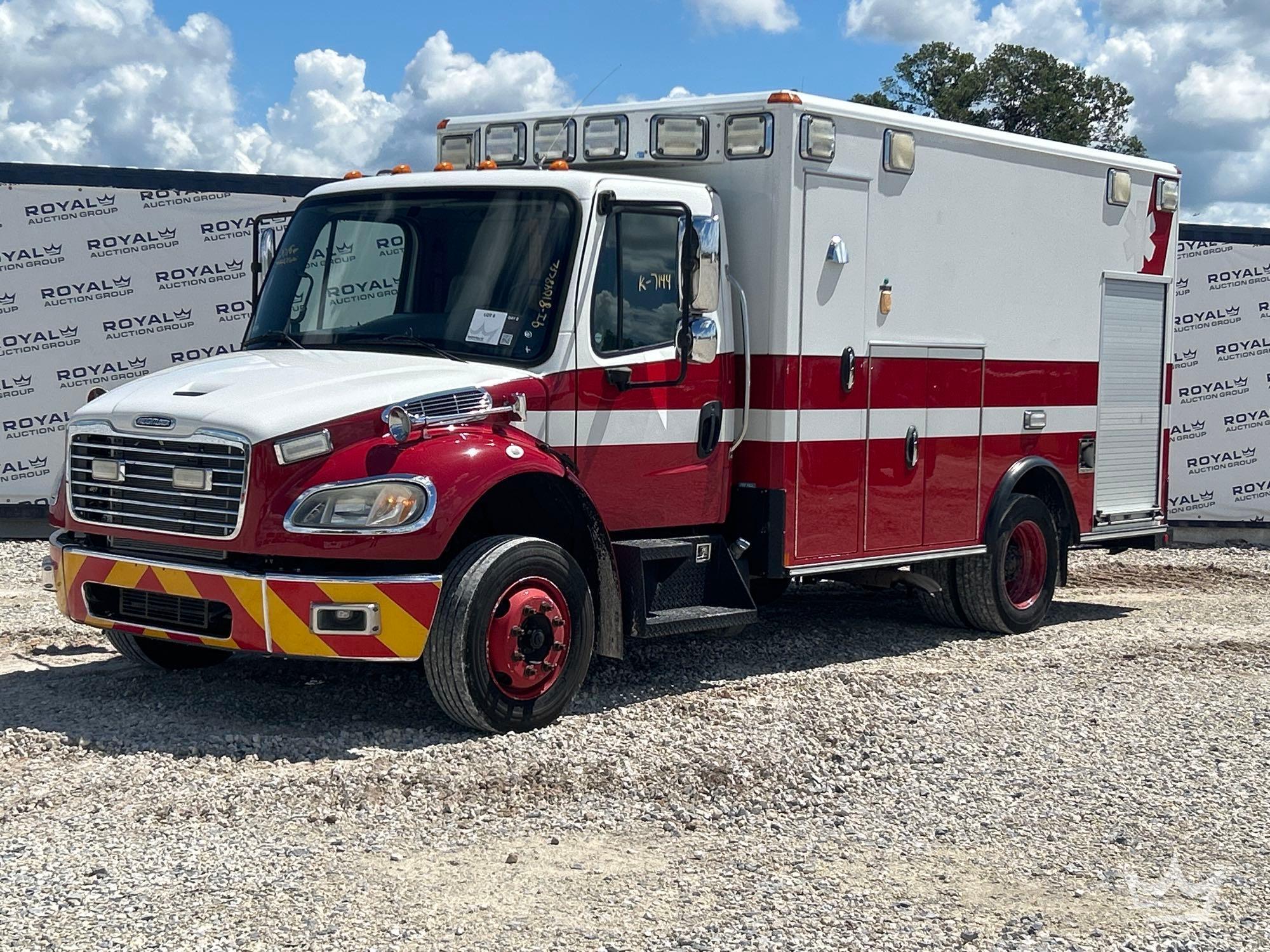 Photo of 2015 Freightliner M2 106