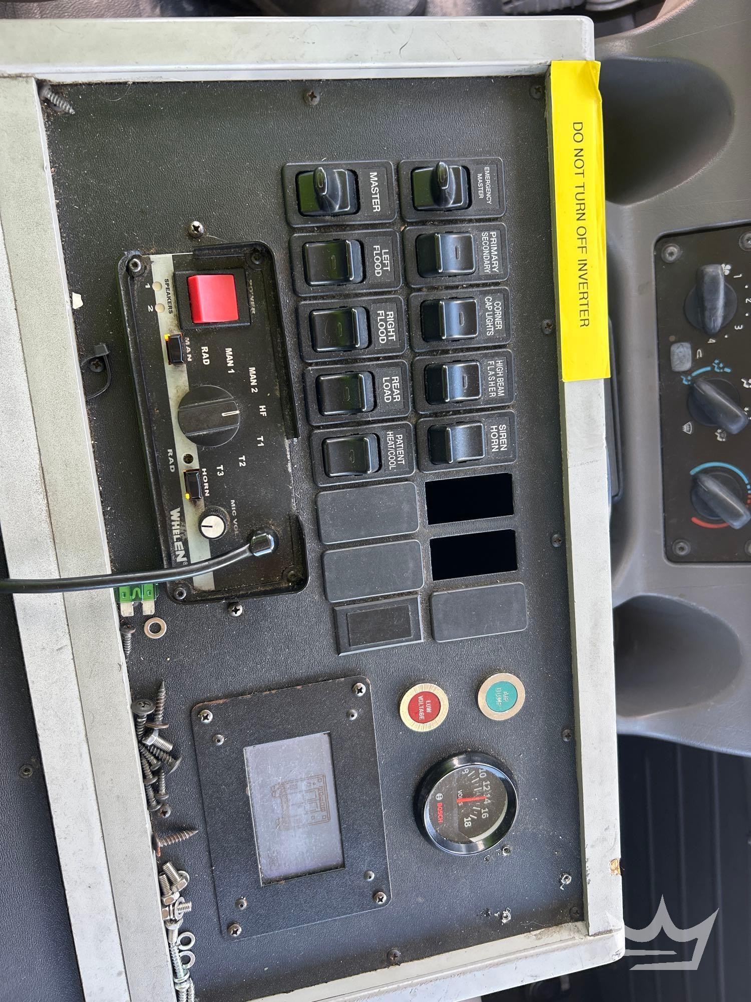 2015 Freightliner M2 106