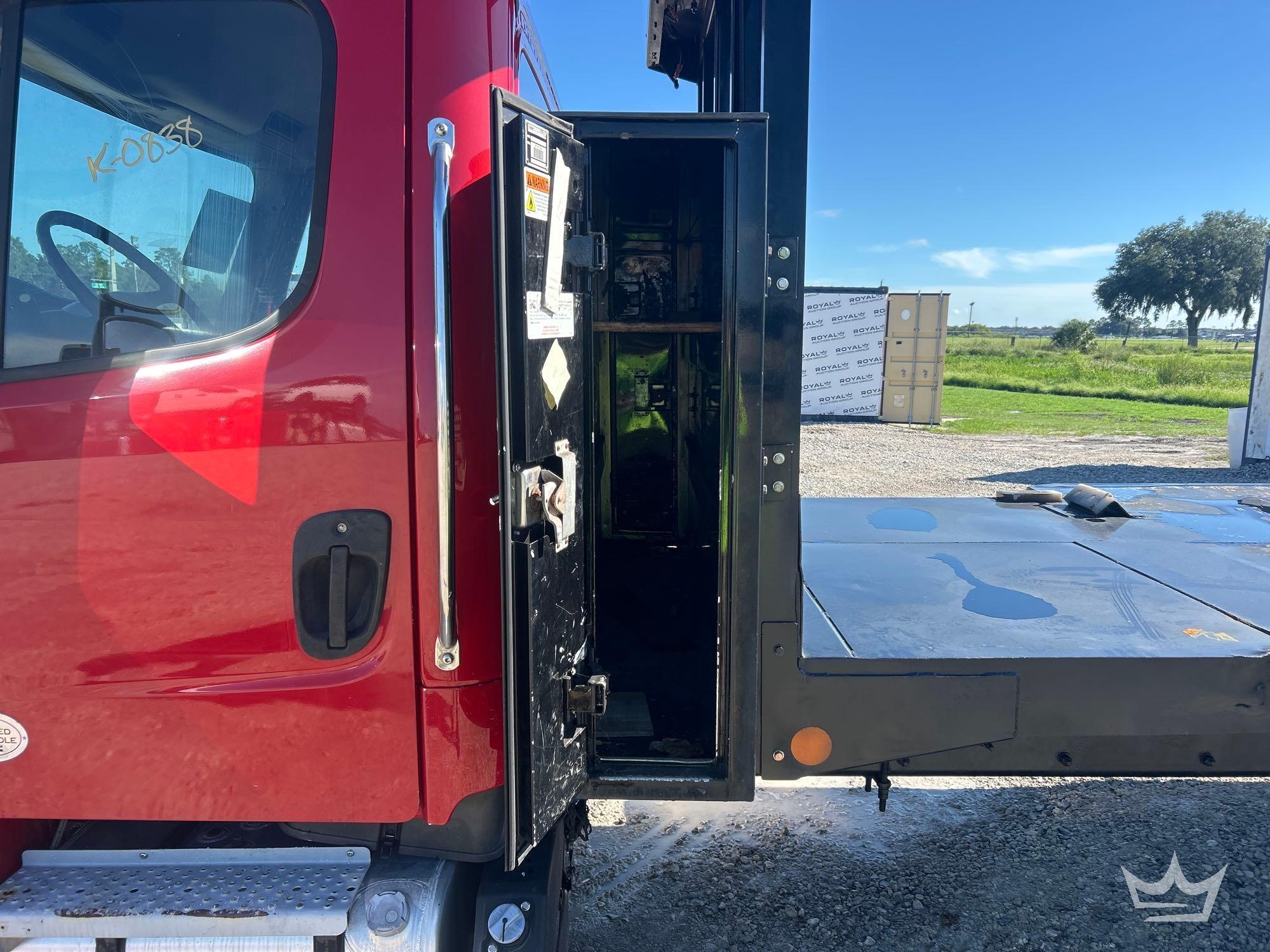 2018 Freightliner M2 106