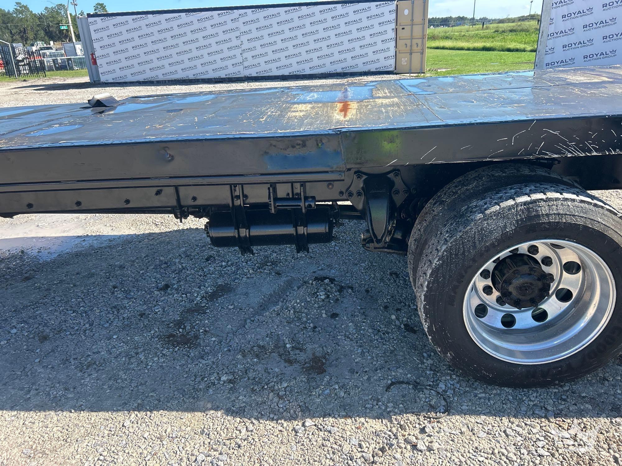 2018 Freightliner M2 106