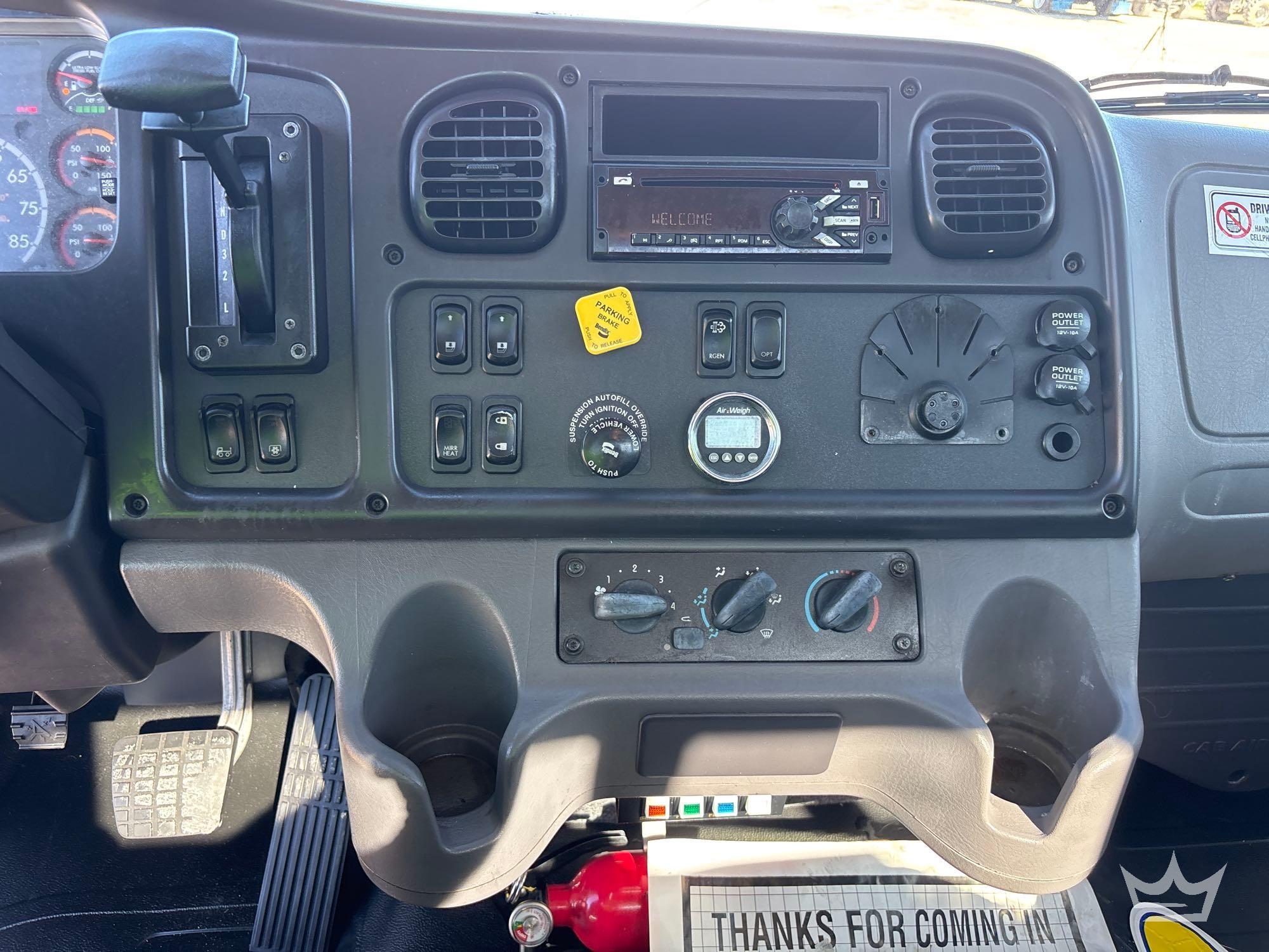2018 Freightliner M2 106