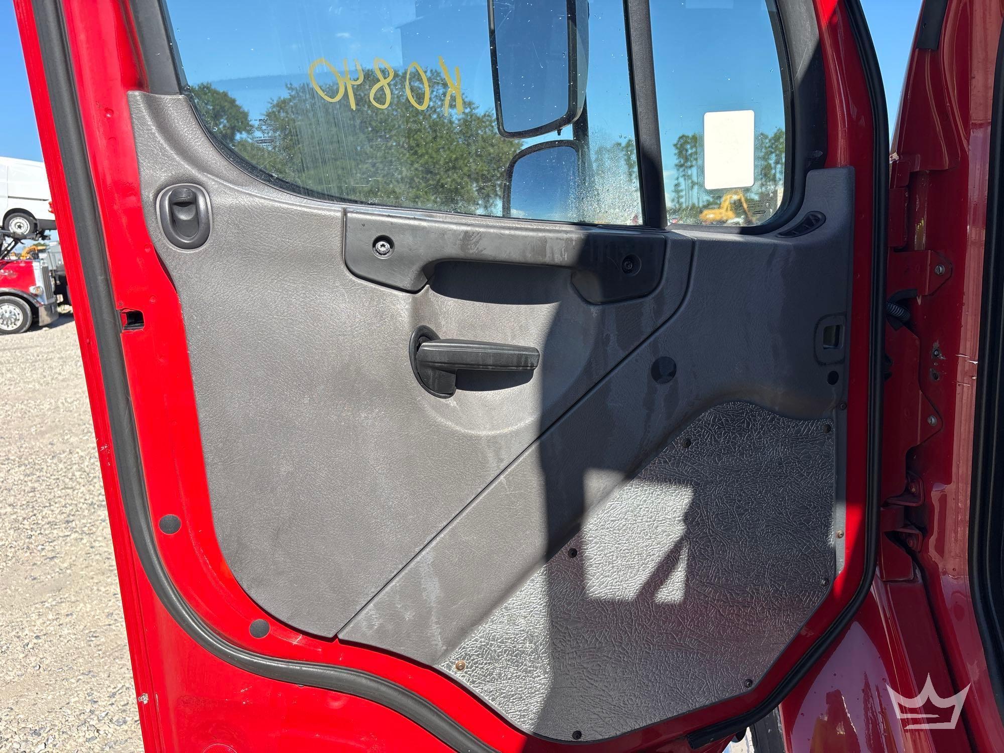 2018 Freightliner M2 106