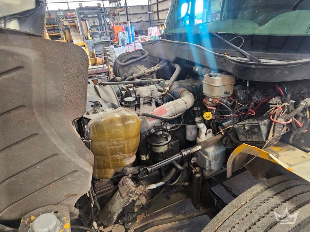 2004 International 4300
