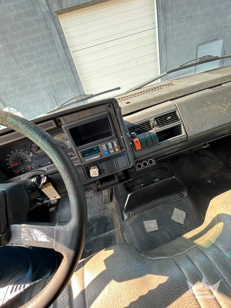 2002 GMC C7500