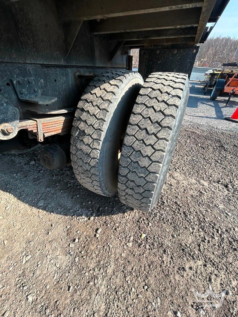 2001 GMC C7500