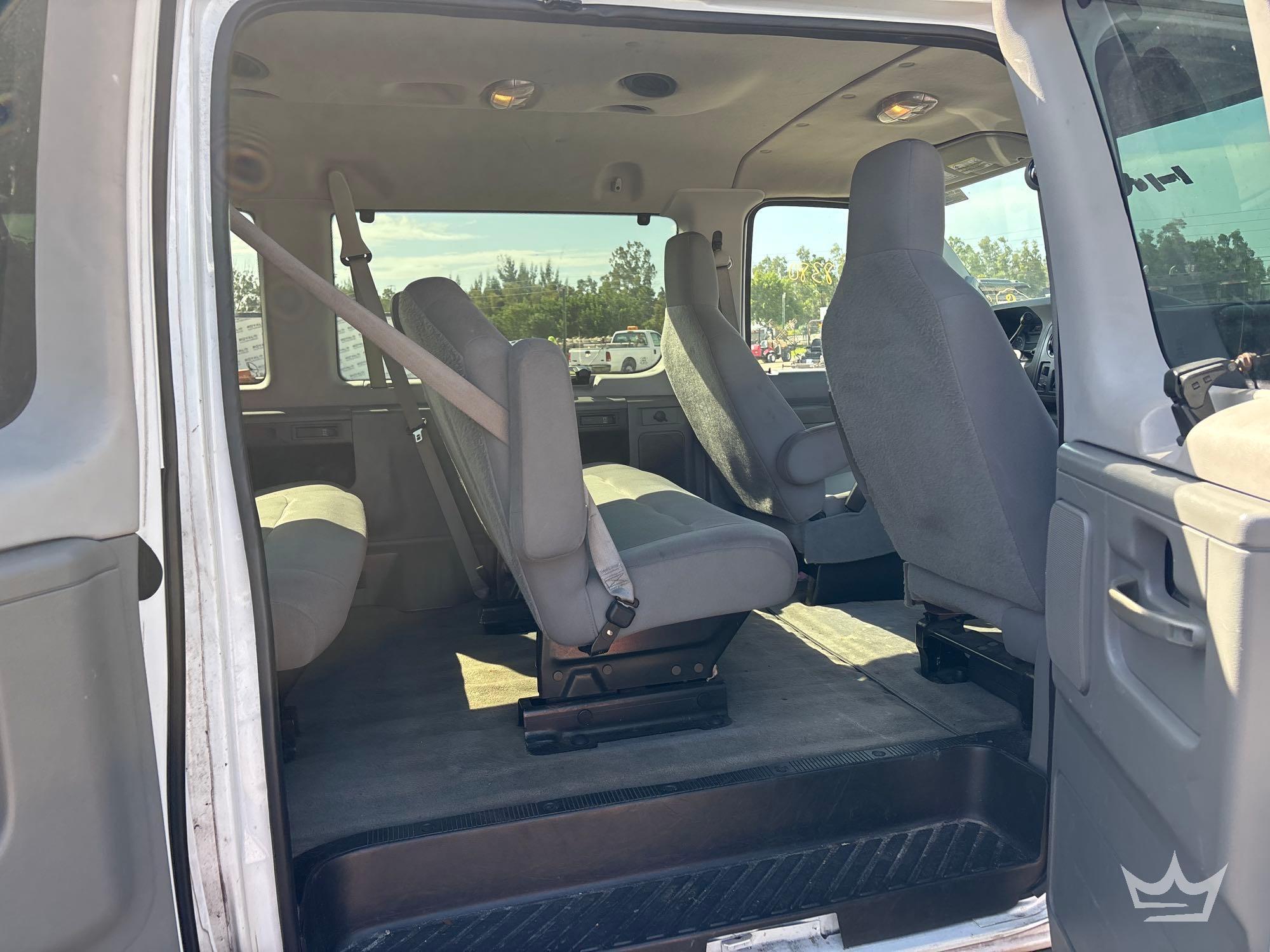 2013 Ford E-350