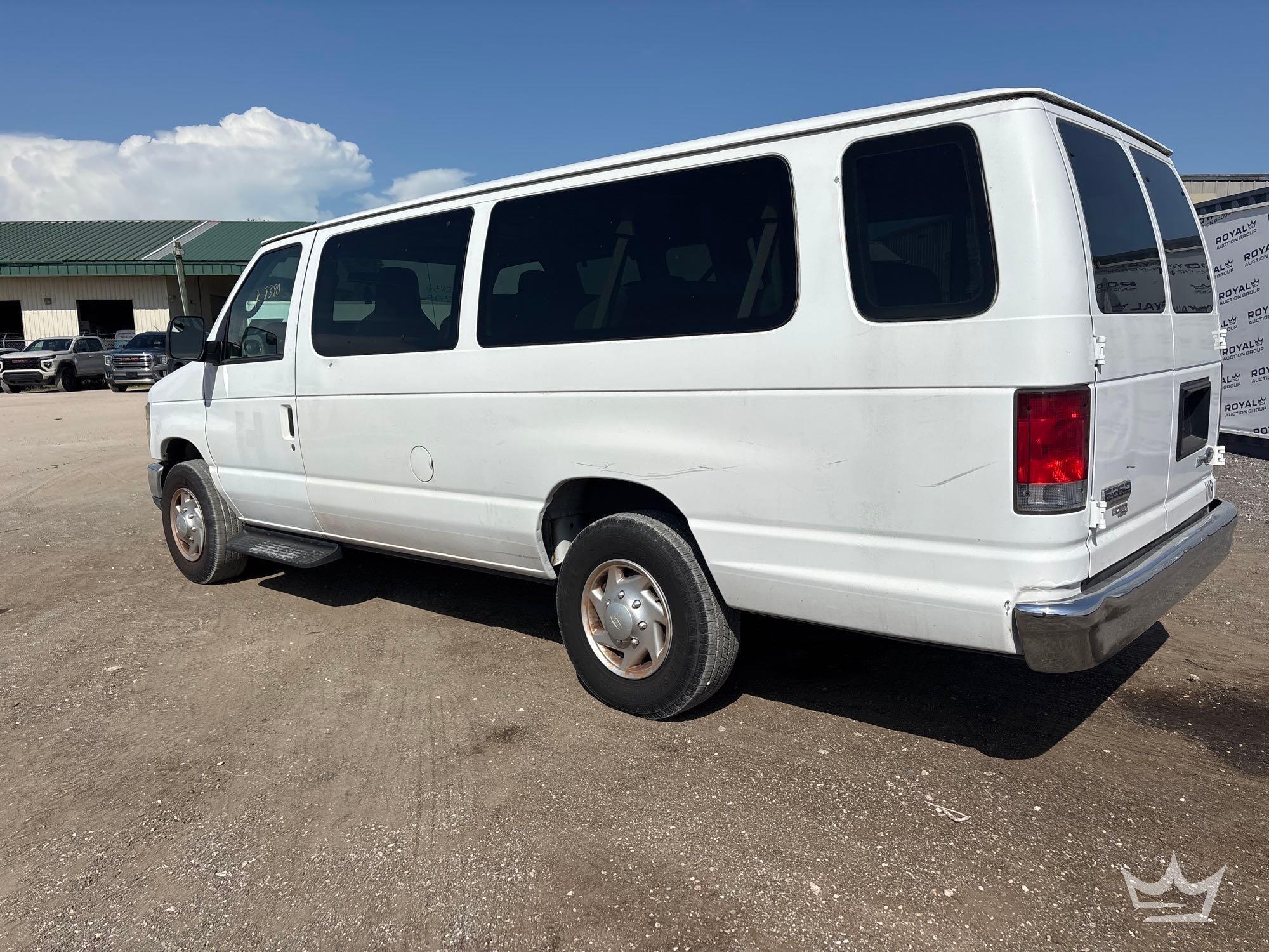 2013 Ford E-350