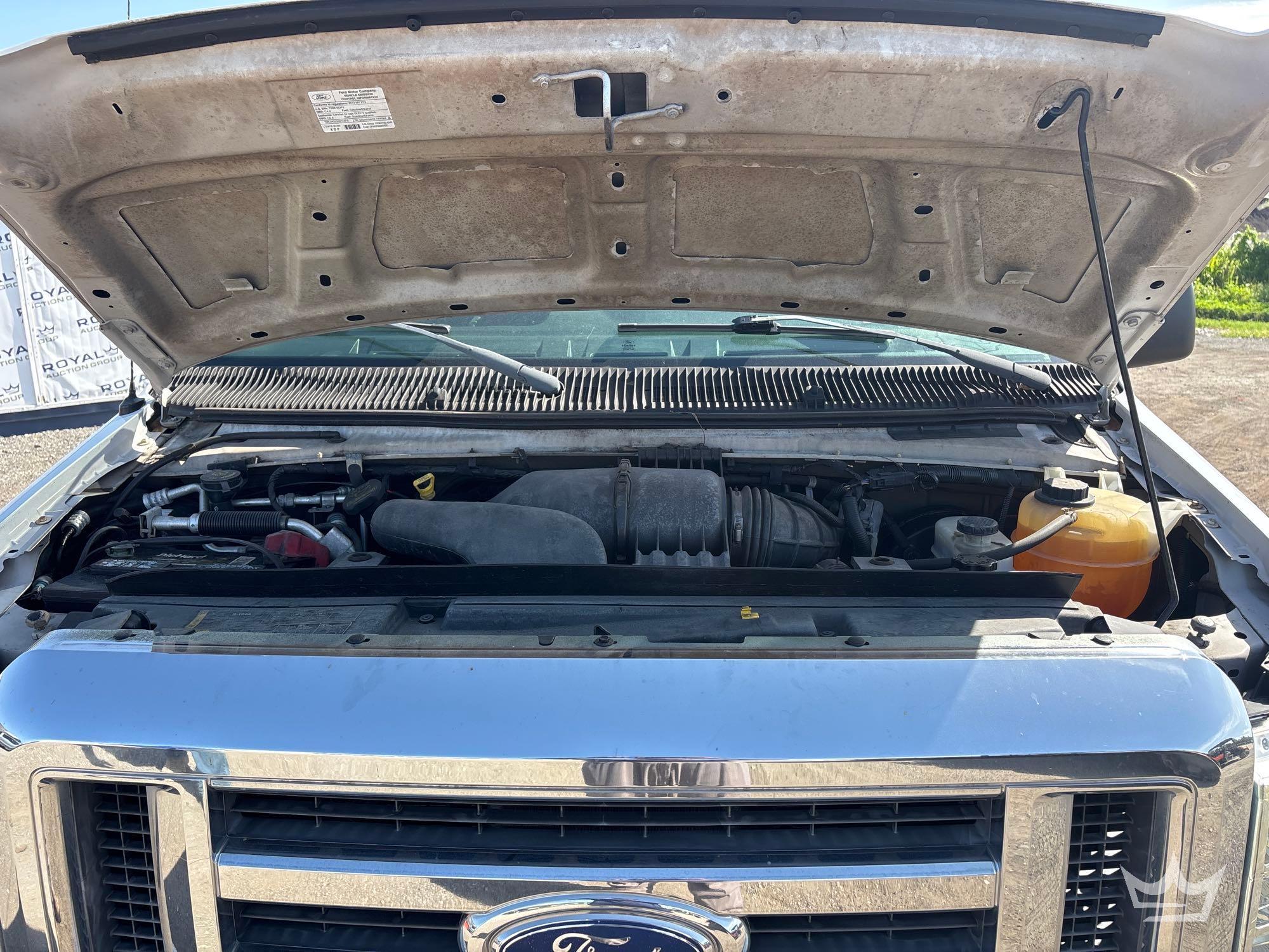 2013 Ford E-350