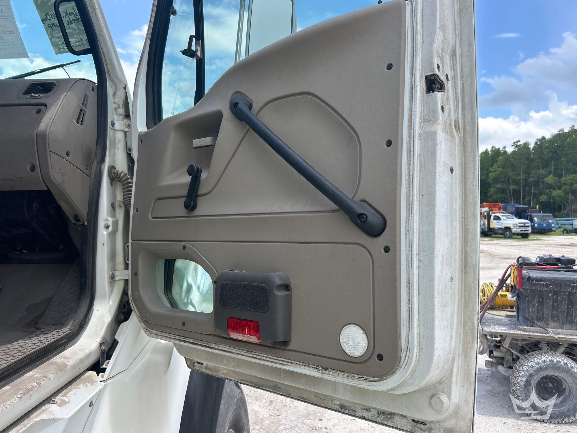 2009 Sterling L9500