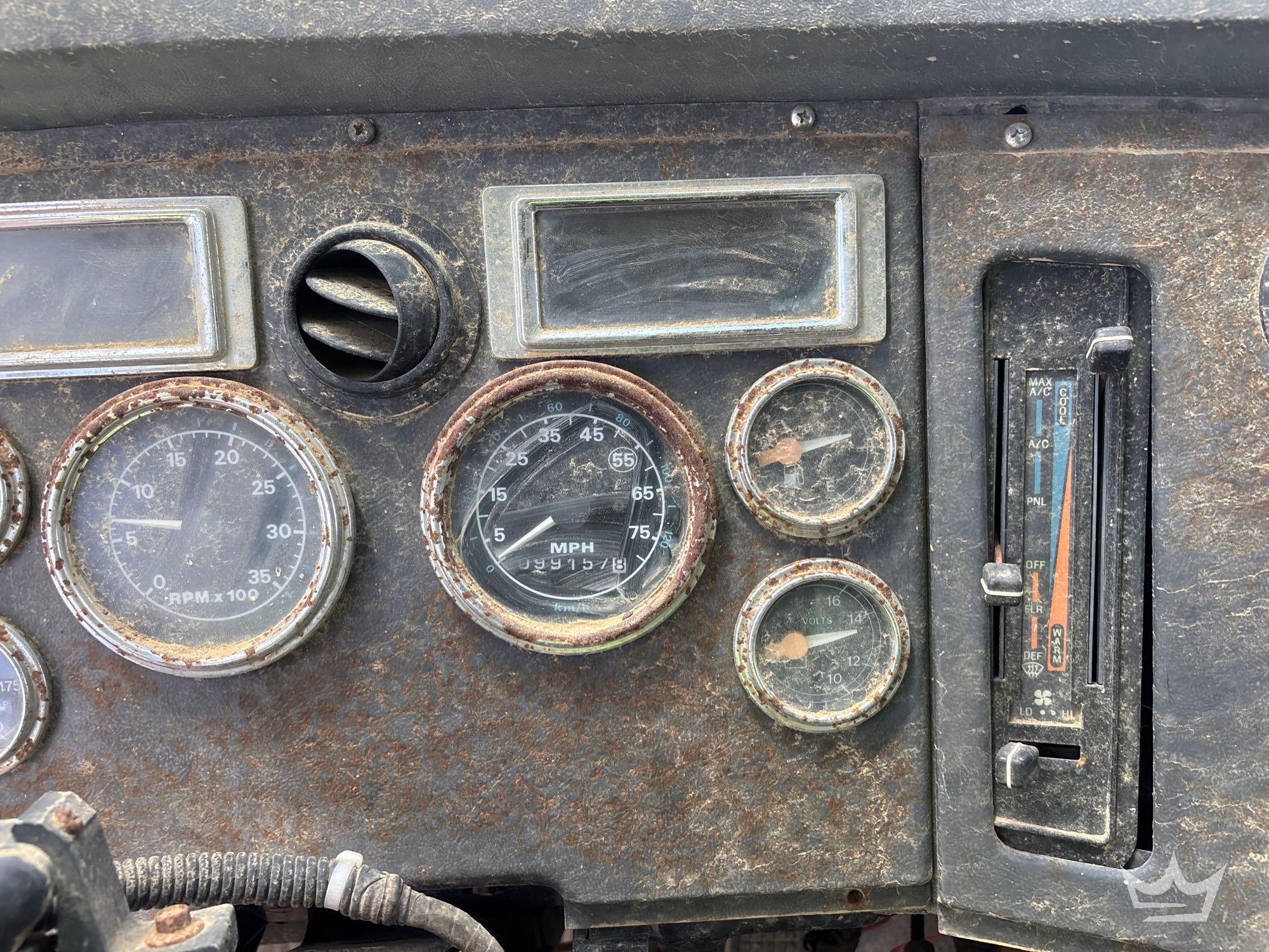 1993 Ford LT9000