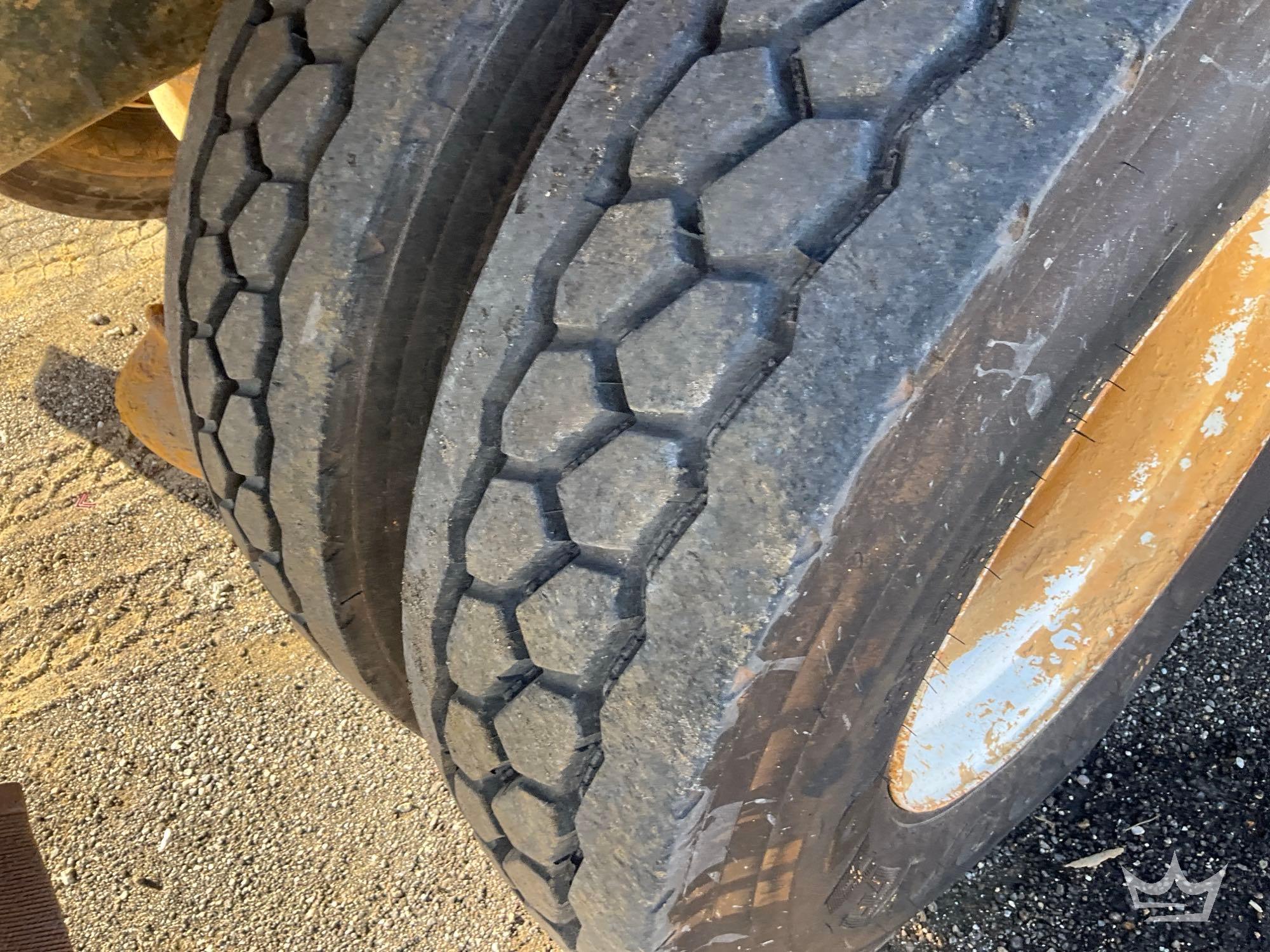1993 Ford LT9000