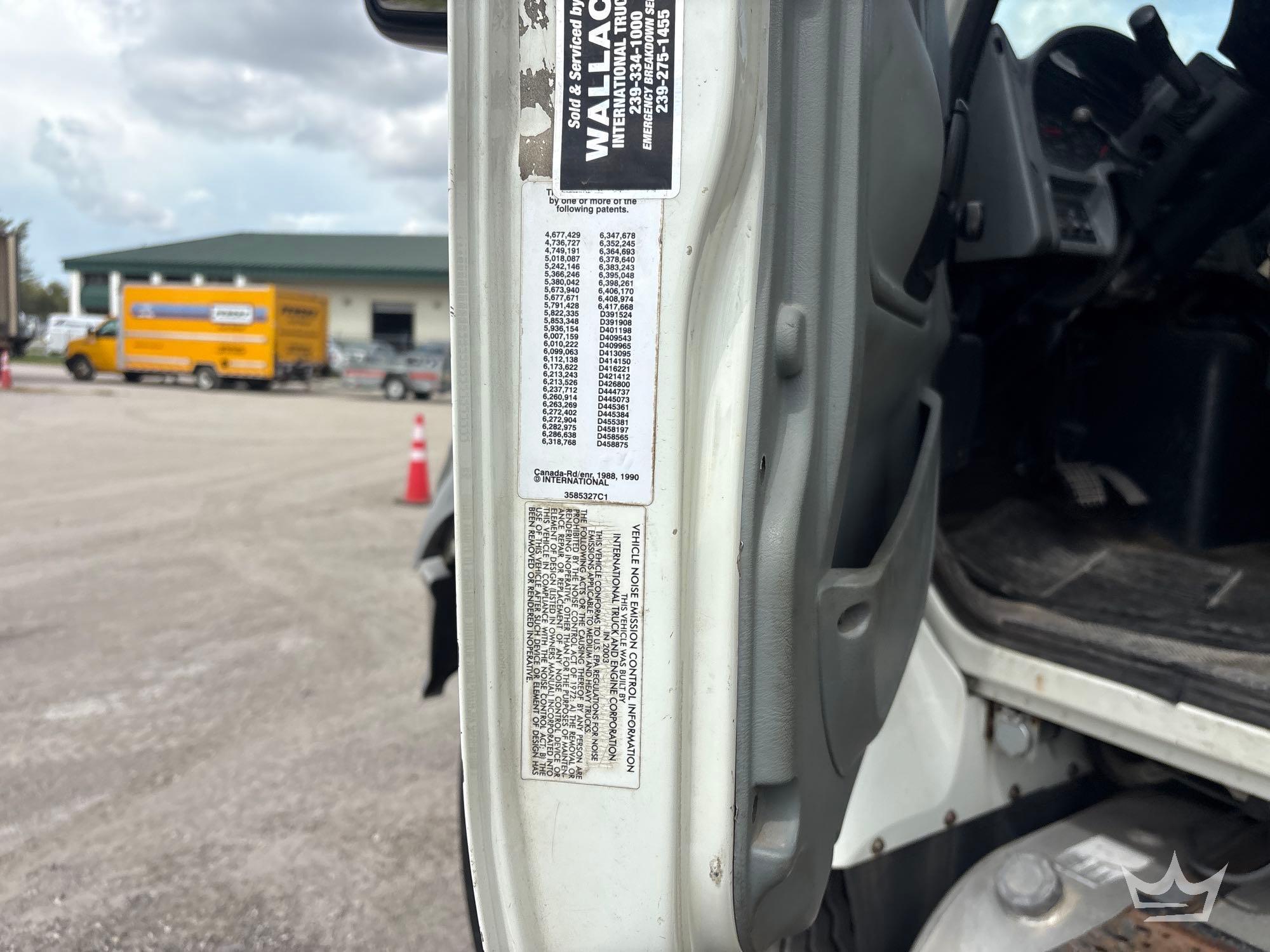 2004 International 7400