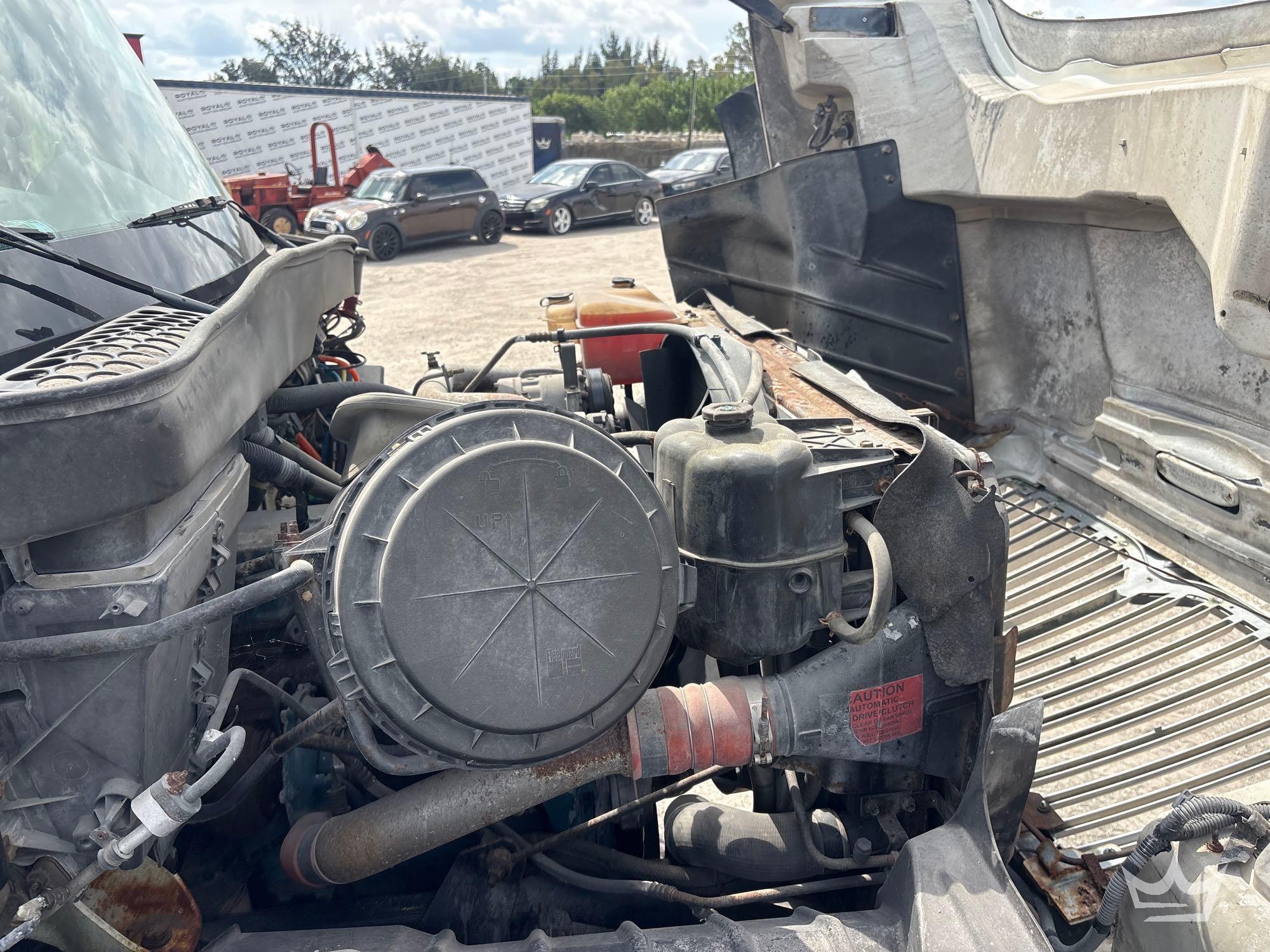 2004 International 7400