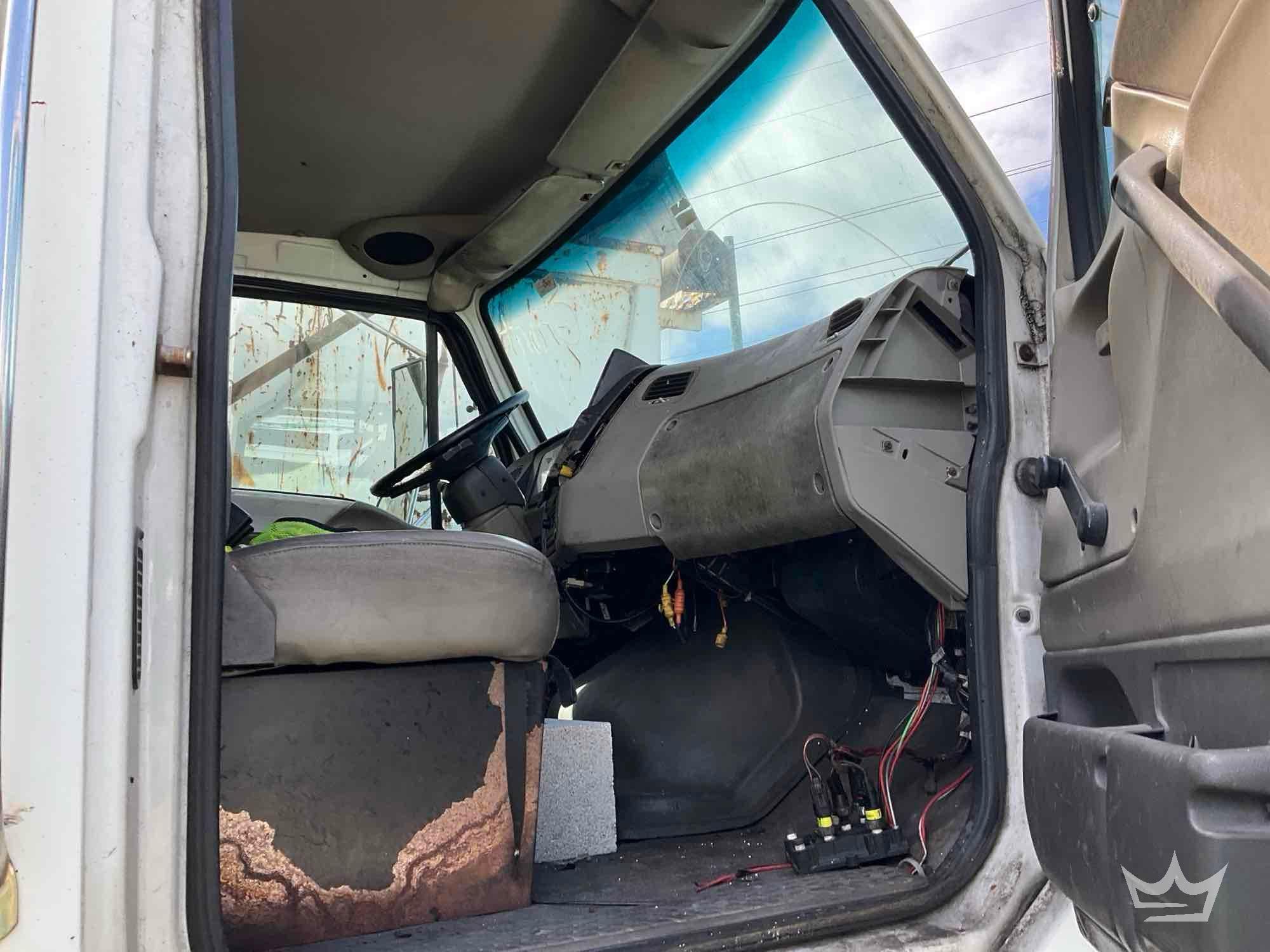 2002 Sterling M8500