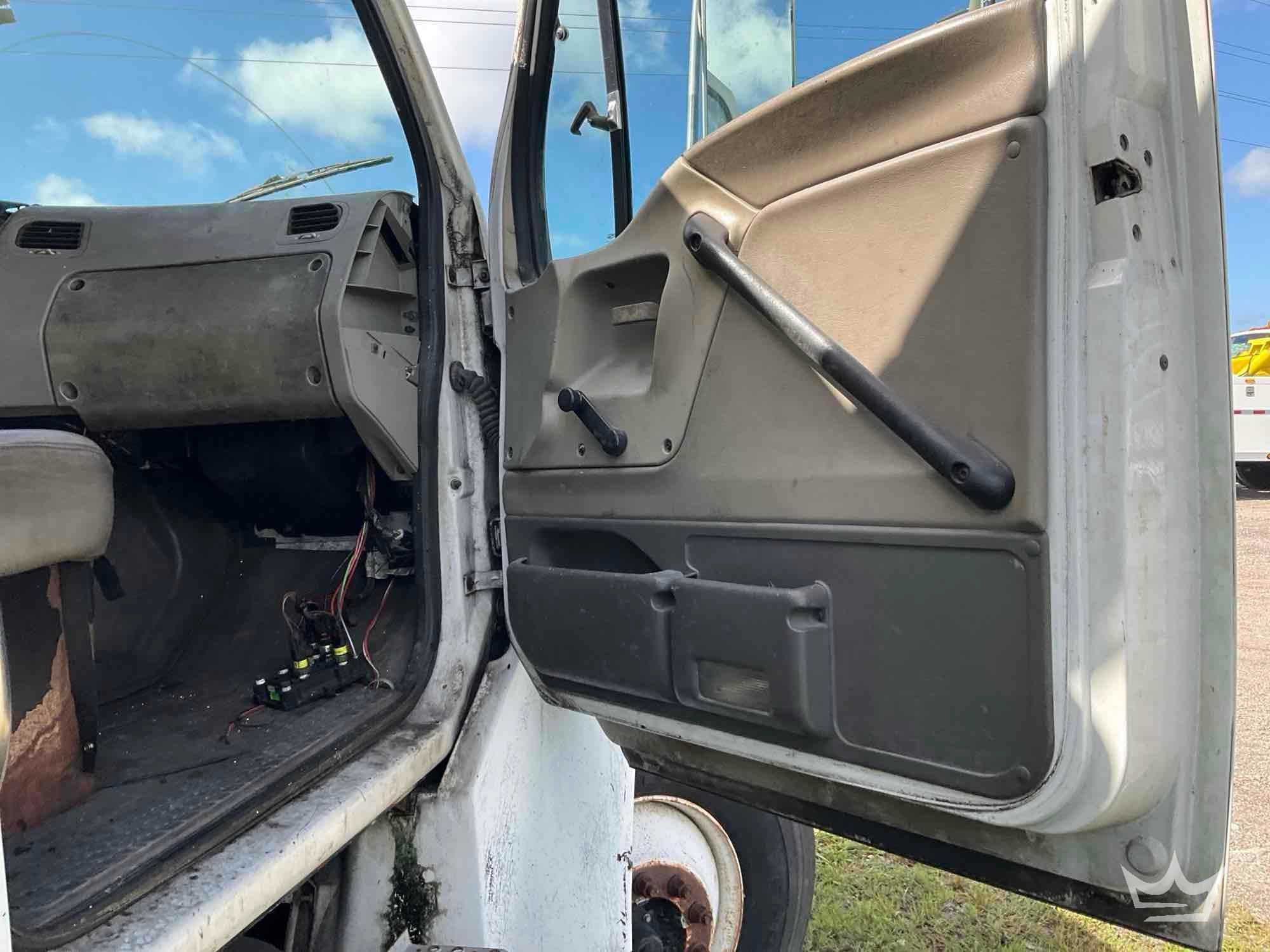 2002 Sterling M8500