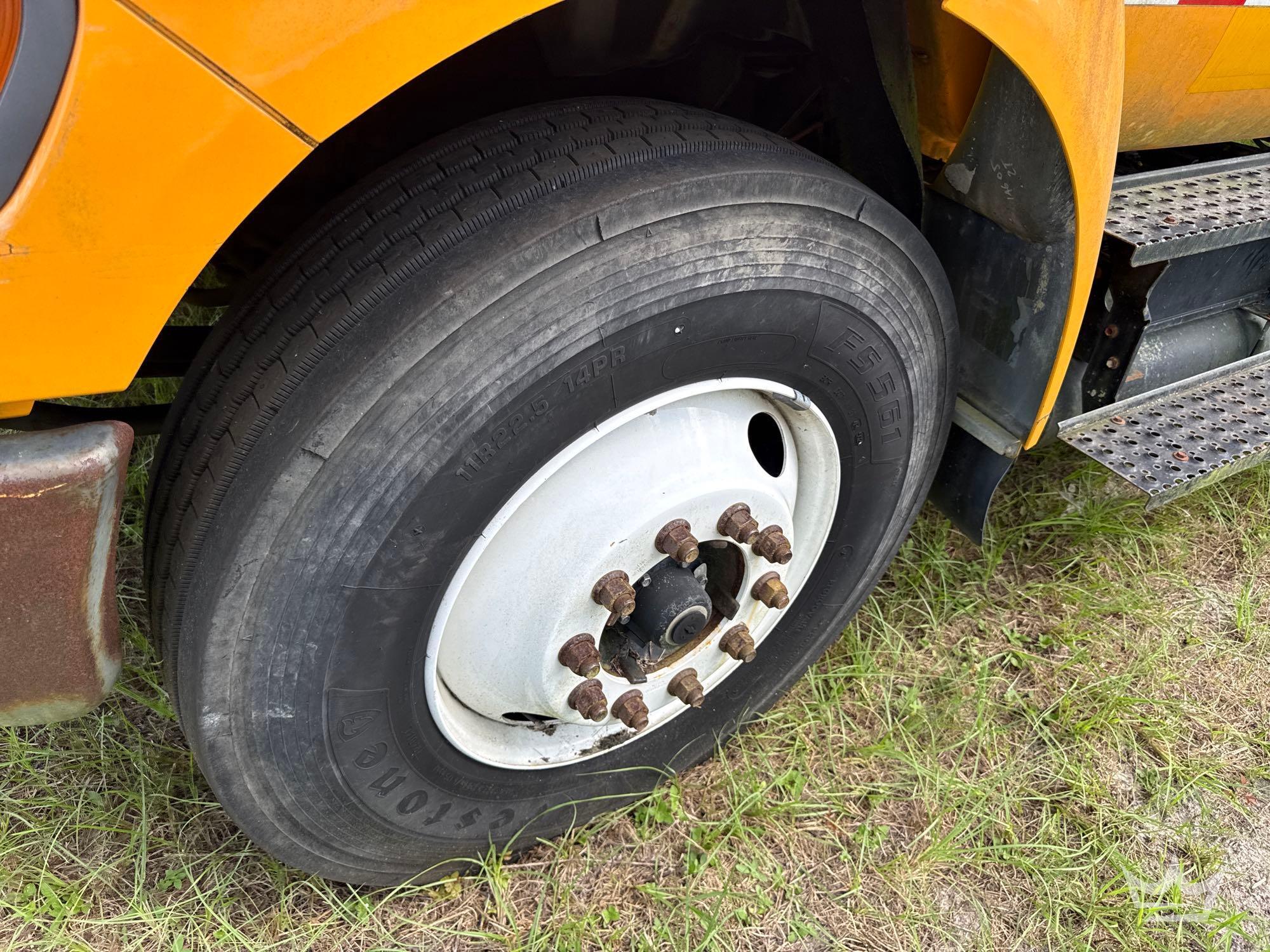2006 Ford F650