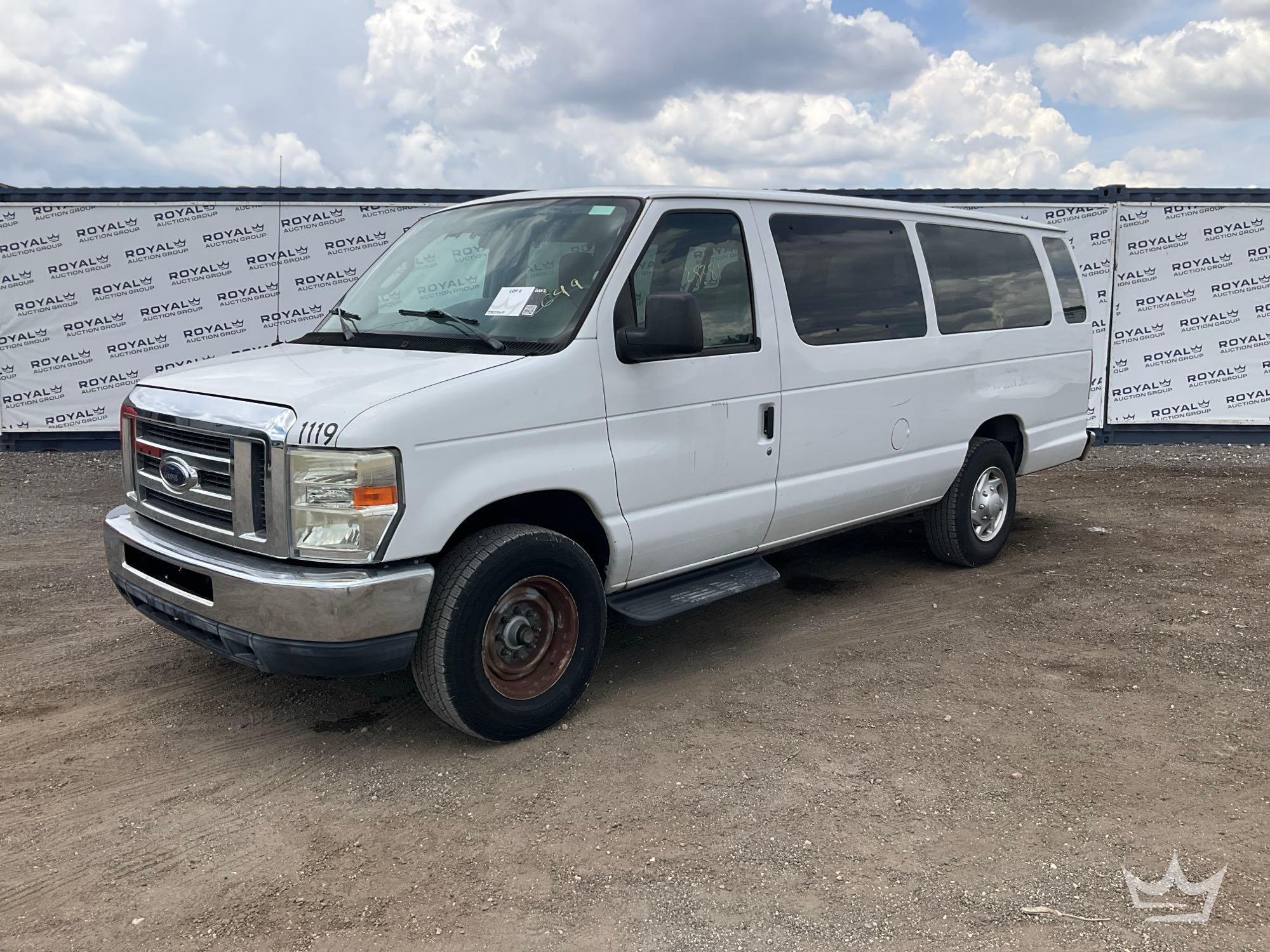 Photo of 2013 Ford E-350