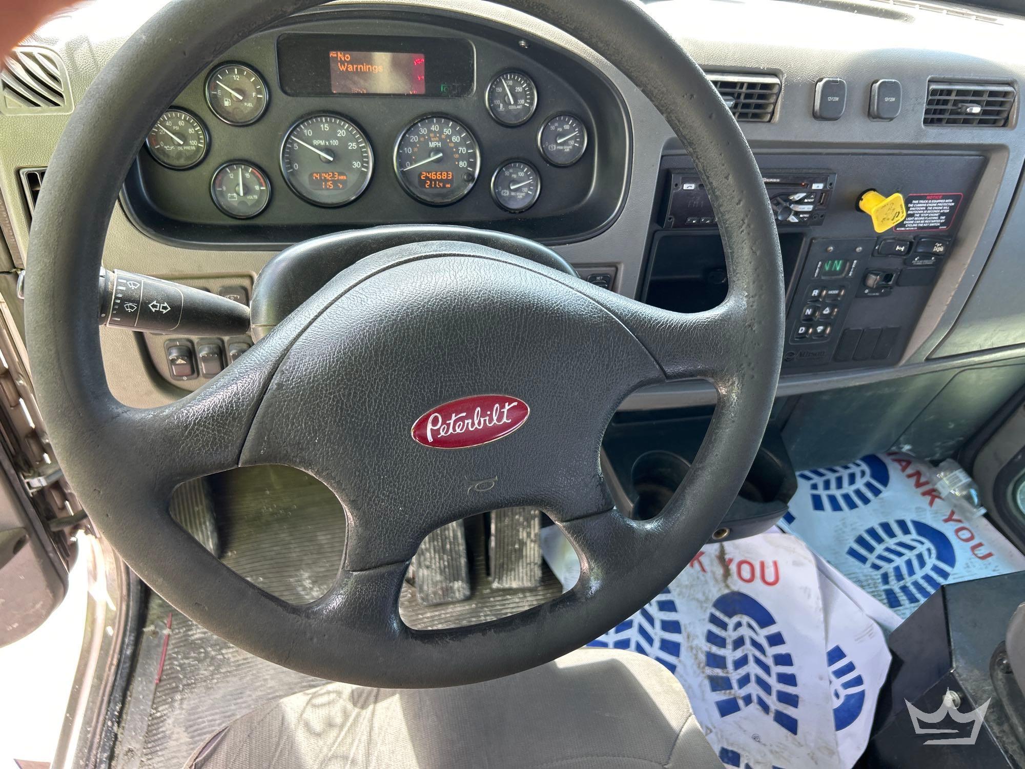2016 Peterbilt 348