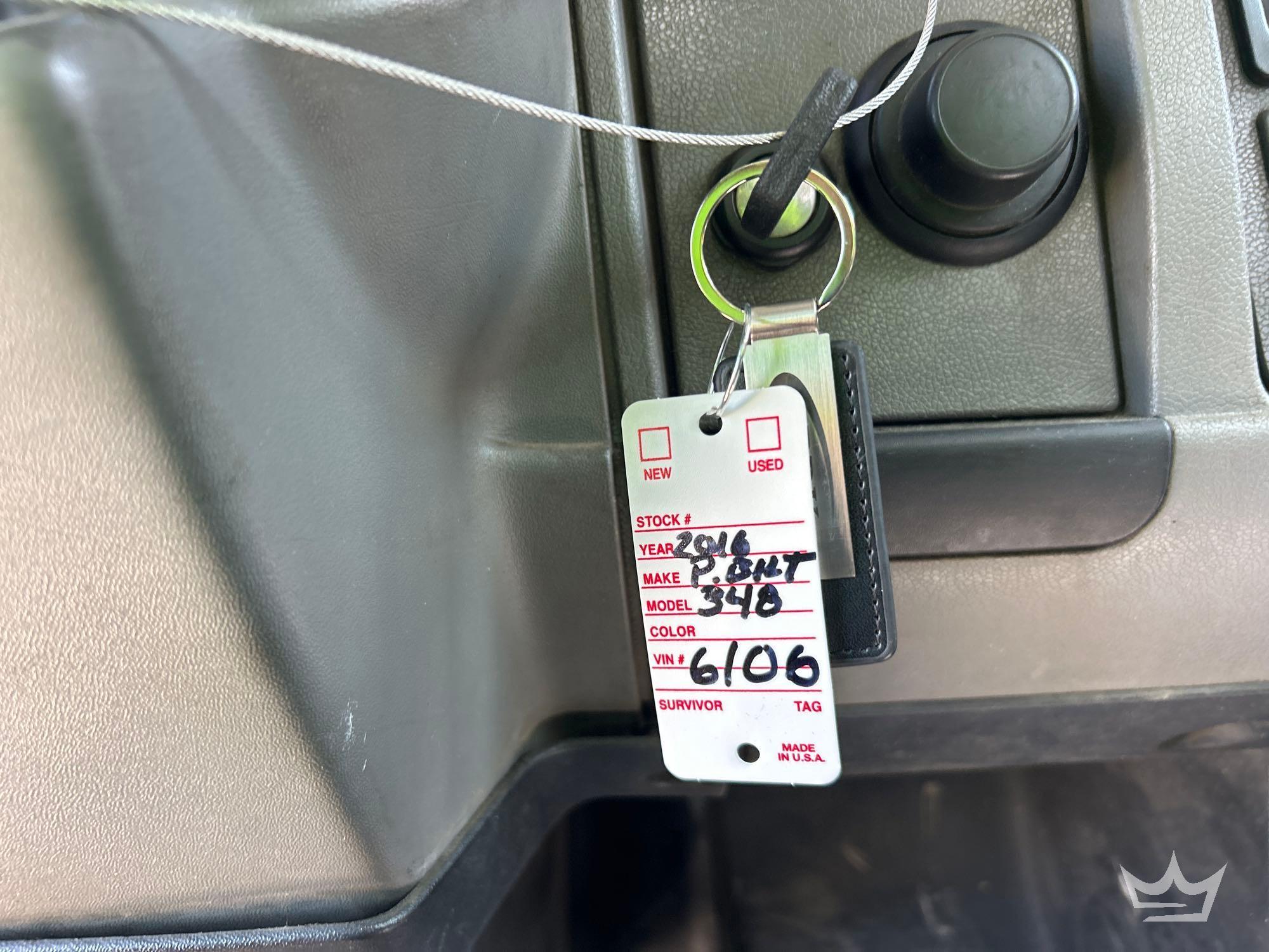 2016 Peterbilt 348