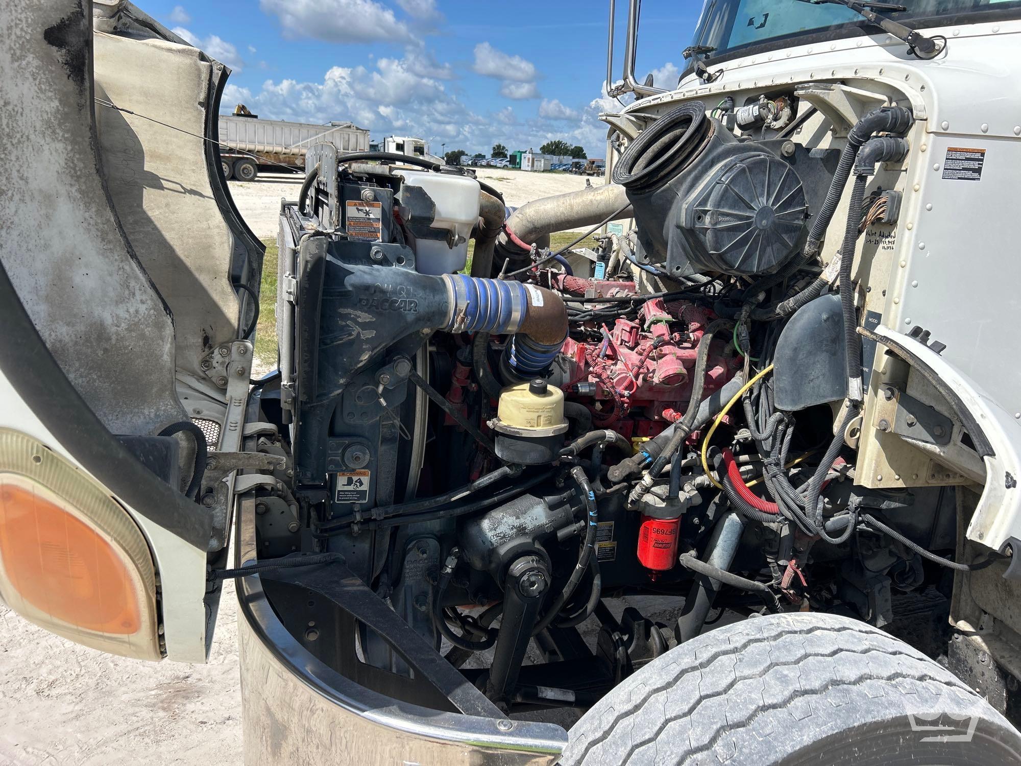 2016 Peterbilt 348