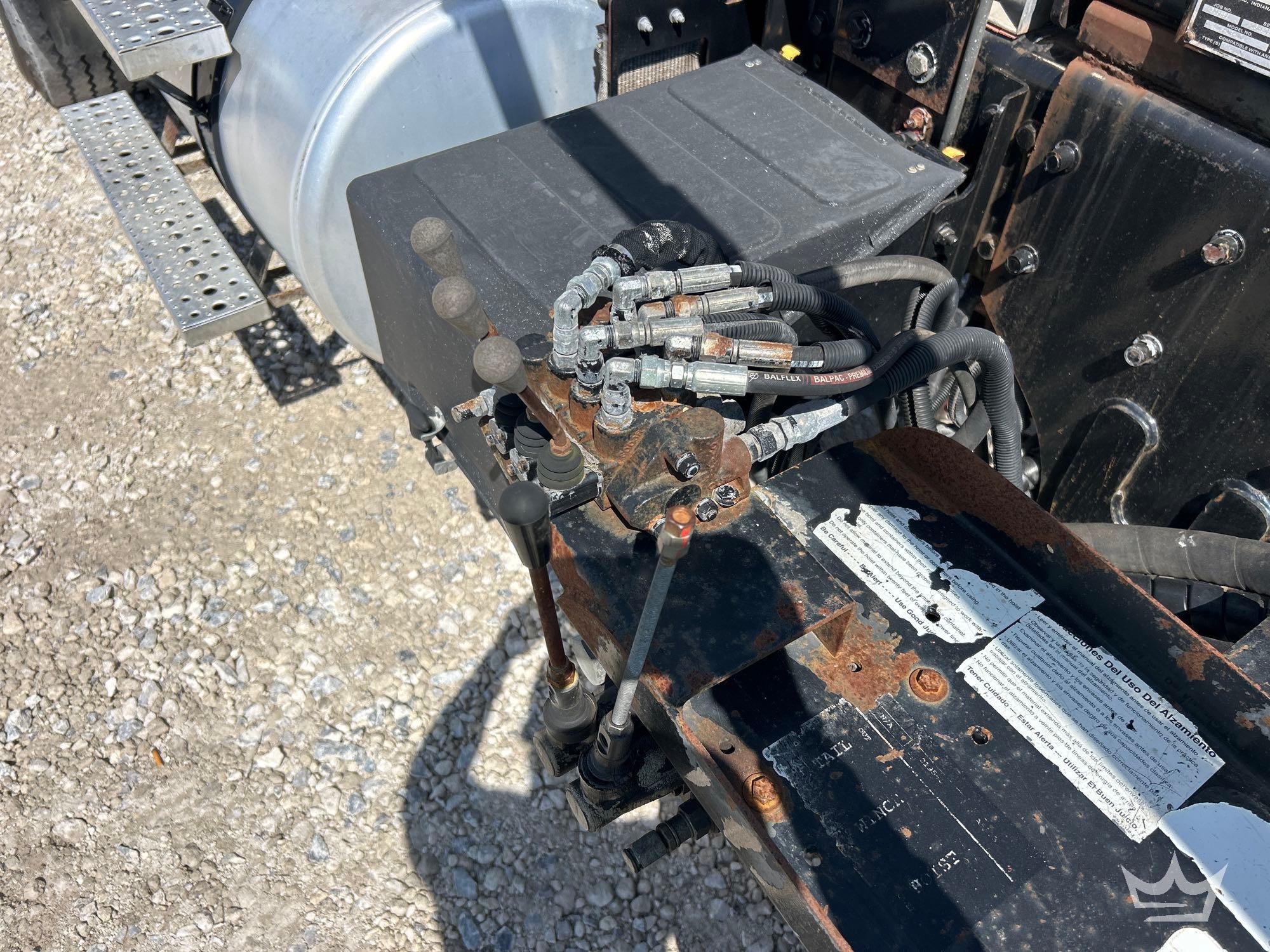 2016 Freightliner 114SD