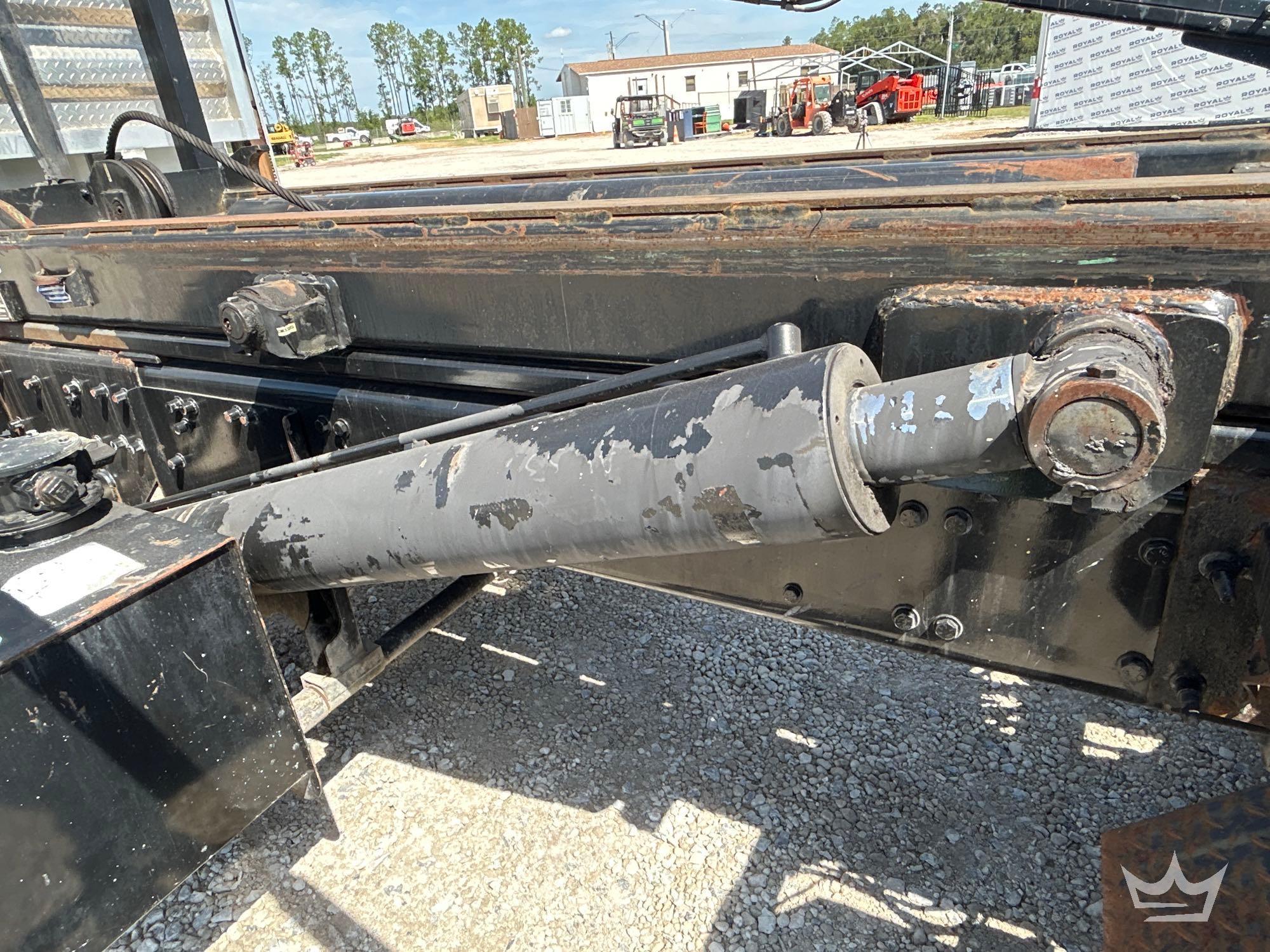2016 Freightliner 114SD