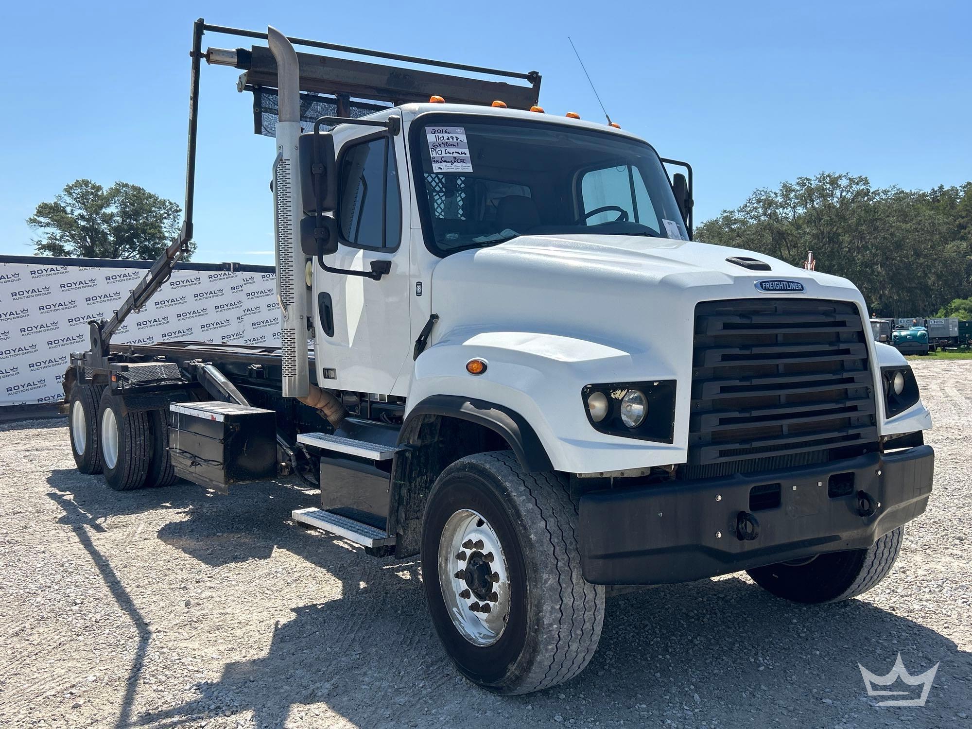 2016 Freightliner 114SD
