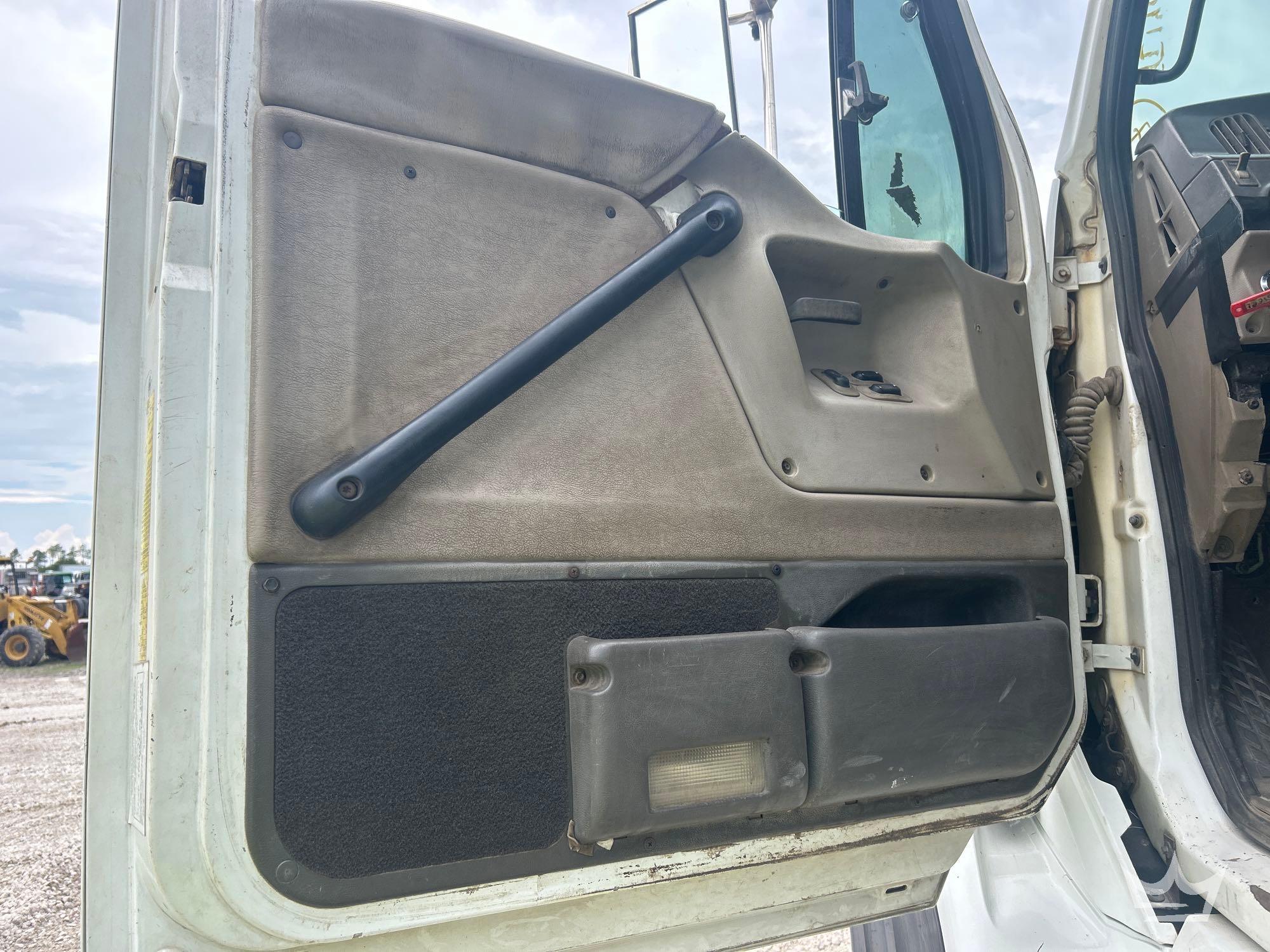 2007 Sterling L9500