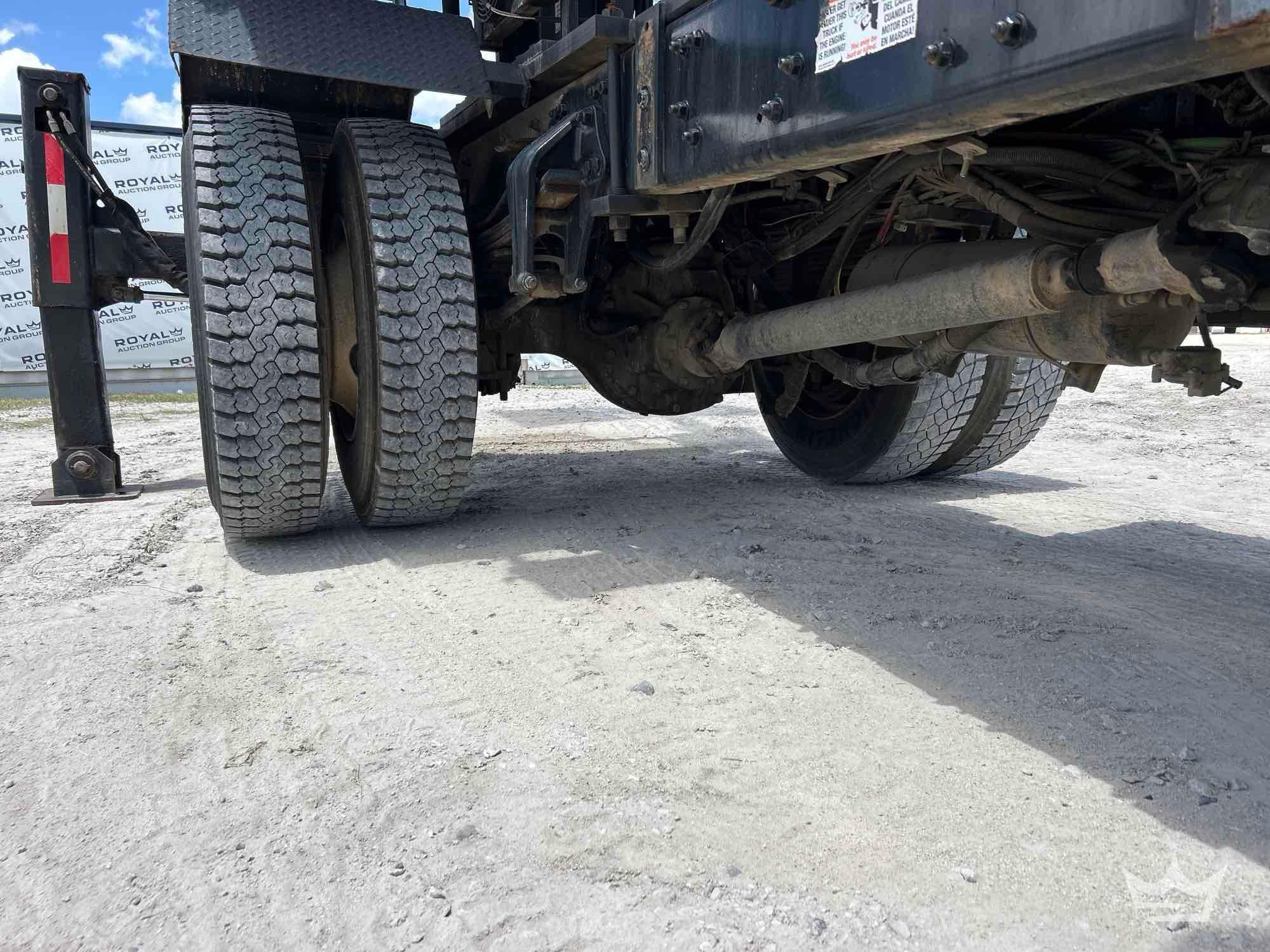 2018 Freightliner M2 106