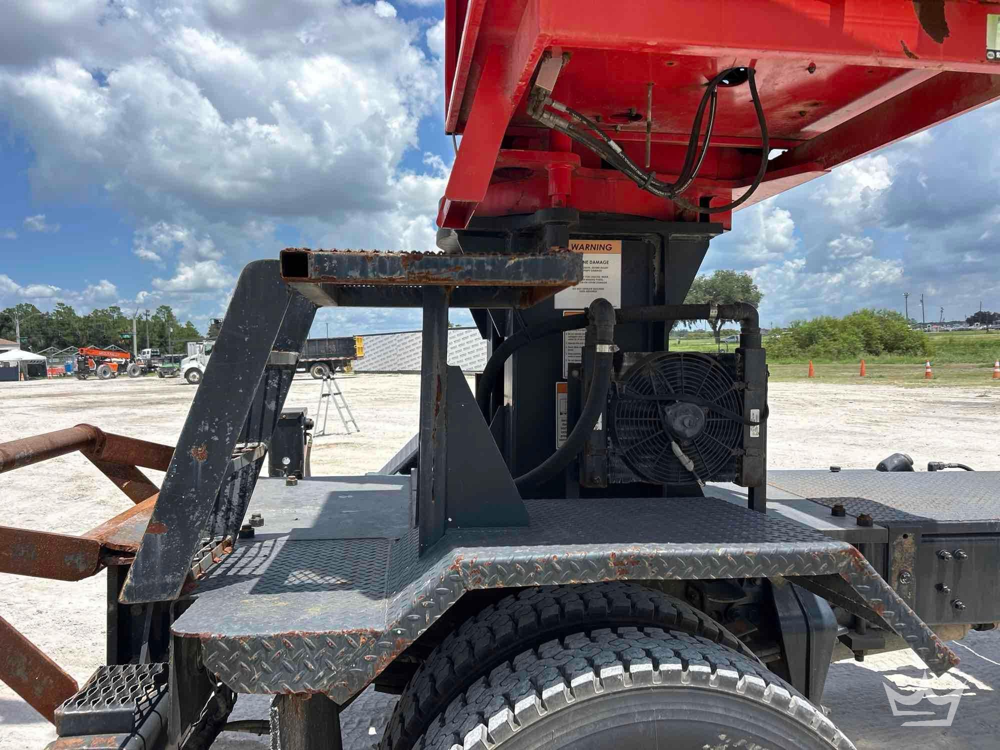 2018 Freightliner M2 106